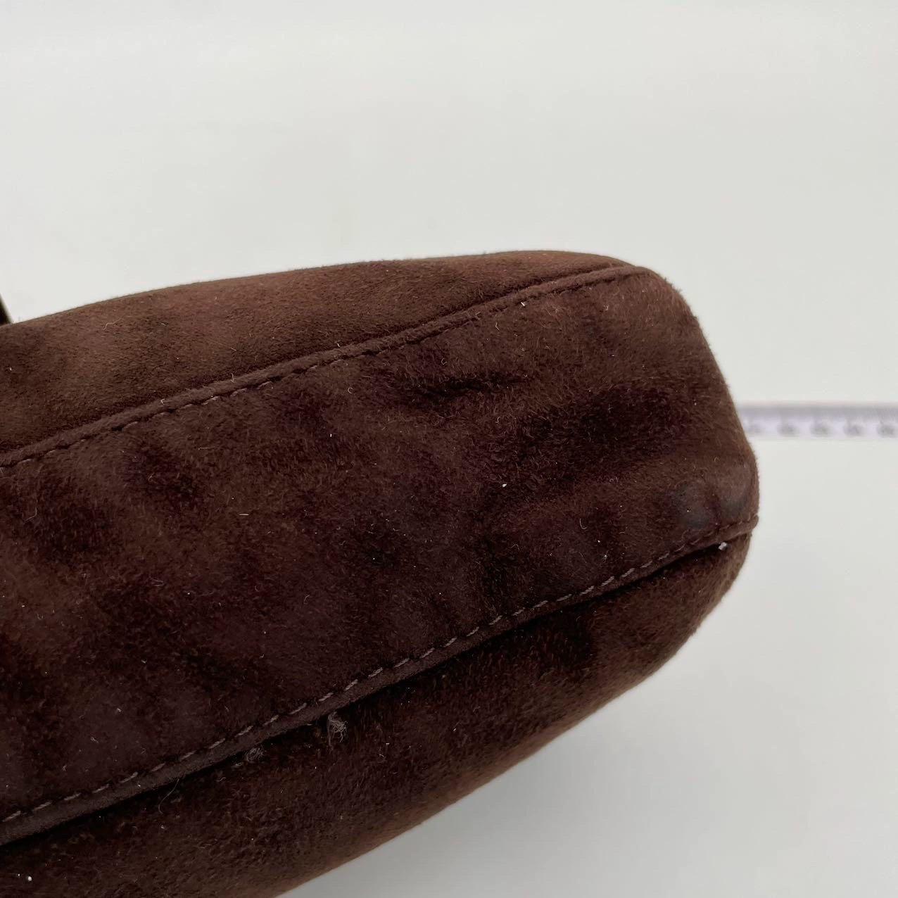 Fendi Baguette Dark Chocoalte Brown Suede Leather Shoulder Bag For Sale 8