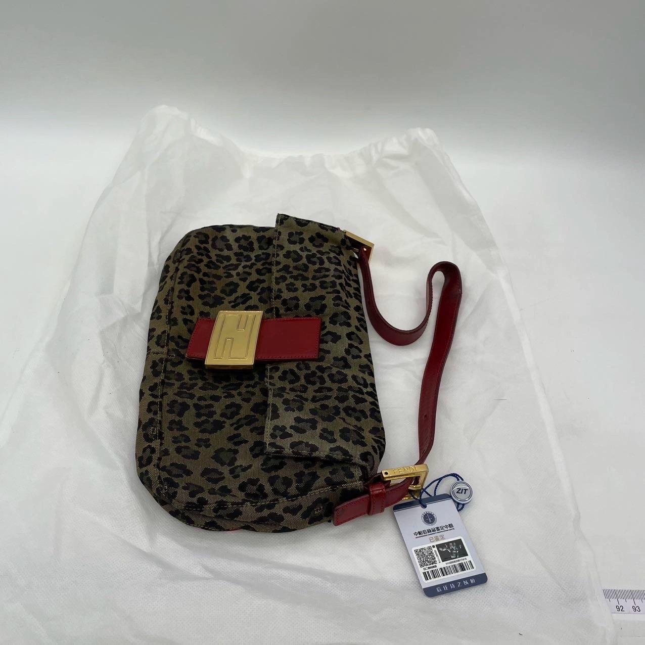 Fendi Baguette Denim Leopard Print with Red Leather Gold Hardware For Sale 5