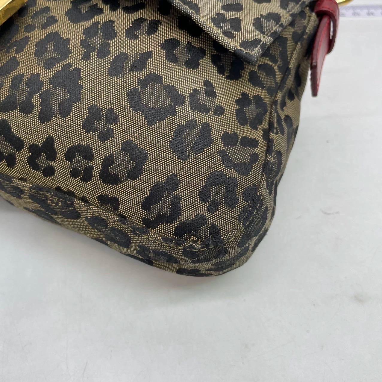 Fendi Baguette Denim Leopard Print with Red Leather Gold Hardware For Sale 6