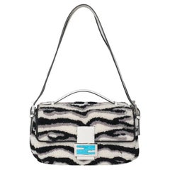 Fendi Baguette Doble Oveja Zafiro Blanco/Negro