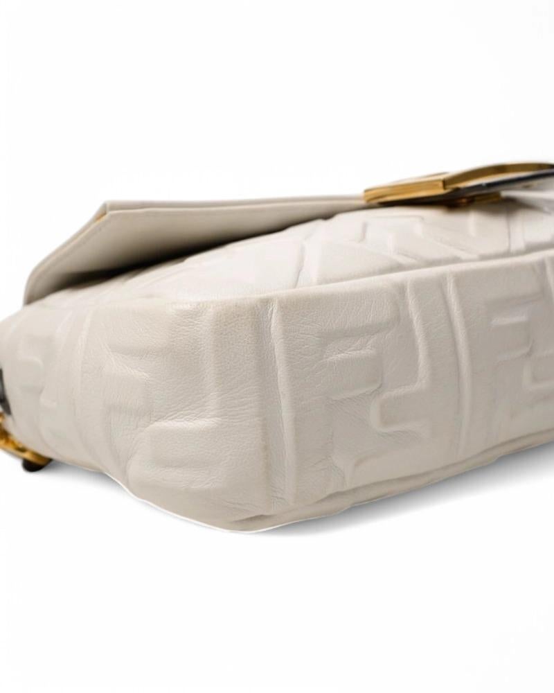 Fendi Baguette Embossed FF Medium Bianco 3