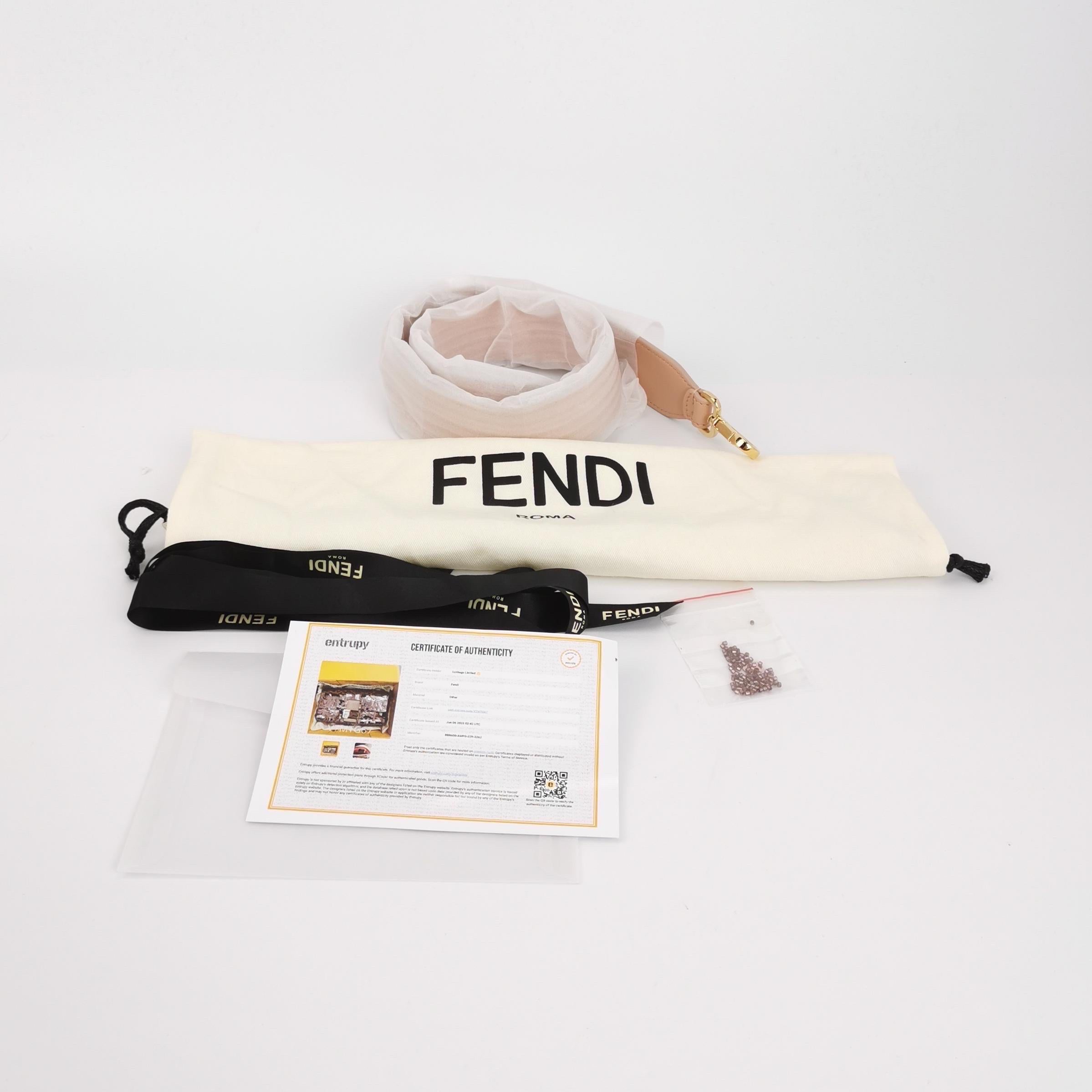 Women's Fendi Baguette Glitter Sequins Paillettes Vitello Grace Sex & the City Baby Pink For Sale