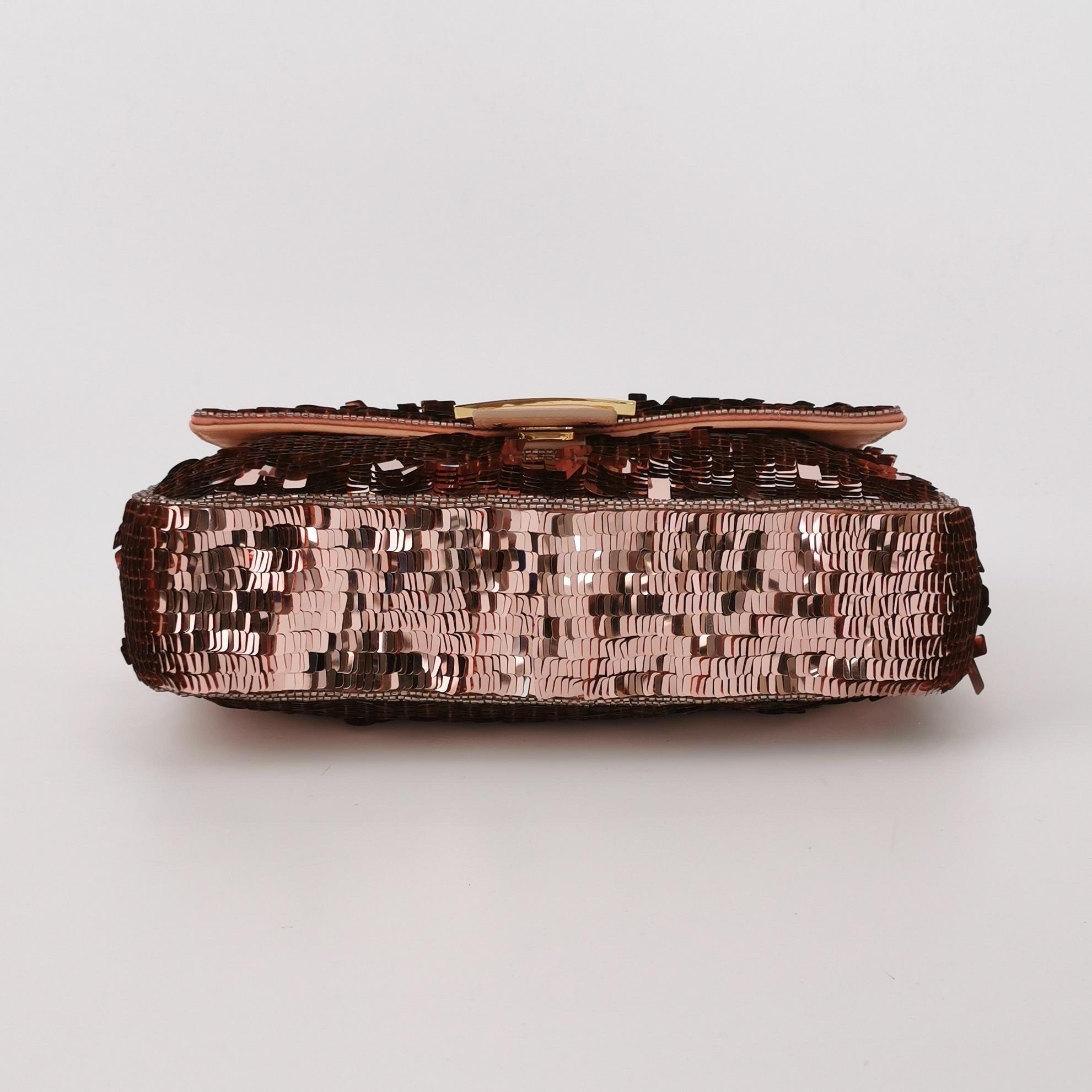Fendi Baguette Glitter Sequins Paillettes Vitello Grace Sex & the City Baby Pink For Sale 3