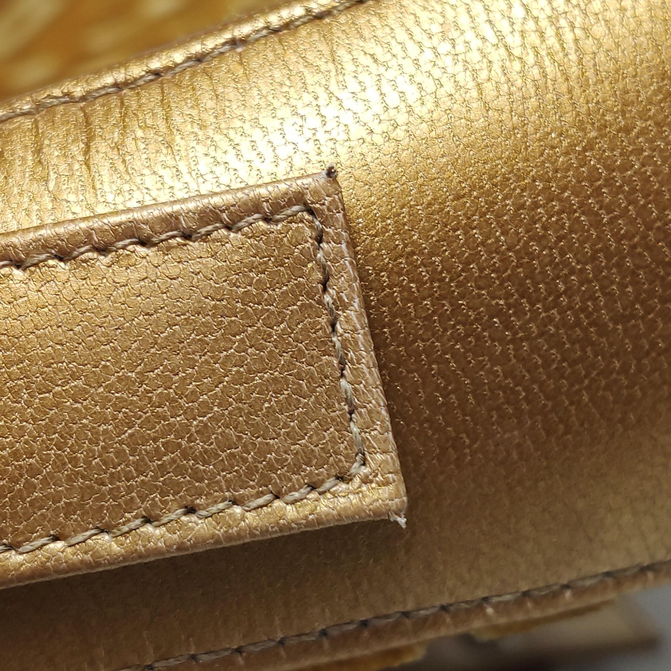 Borsa a tracolla FENDI Baguette Gold FF Monogram in velluto in vendita 5