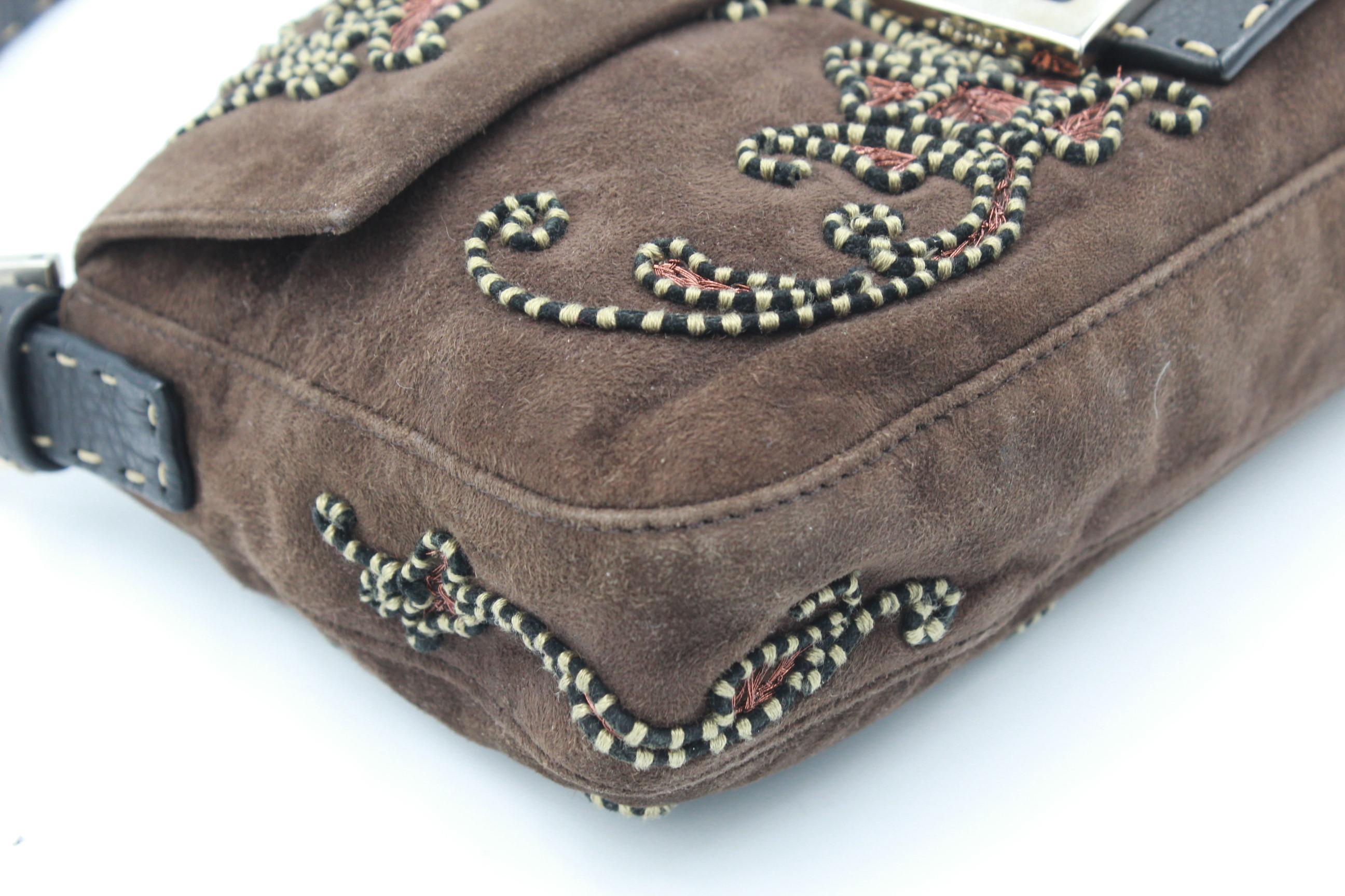 Fendi Baguette handbag in velvet and embroidery In Good Condition In Paris, FR