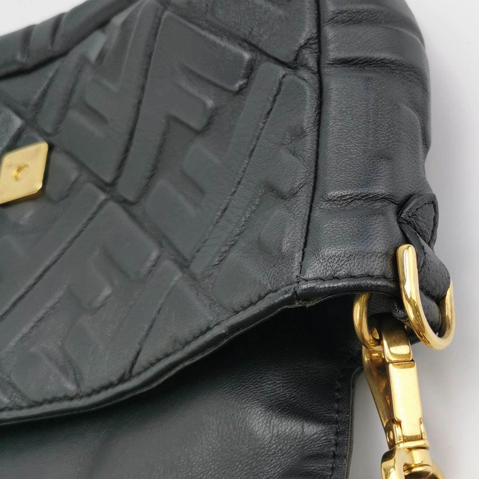Fendi Baguette Bolso Crossbody de Piel de Cordero Mediano Negro en venta 7