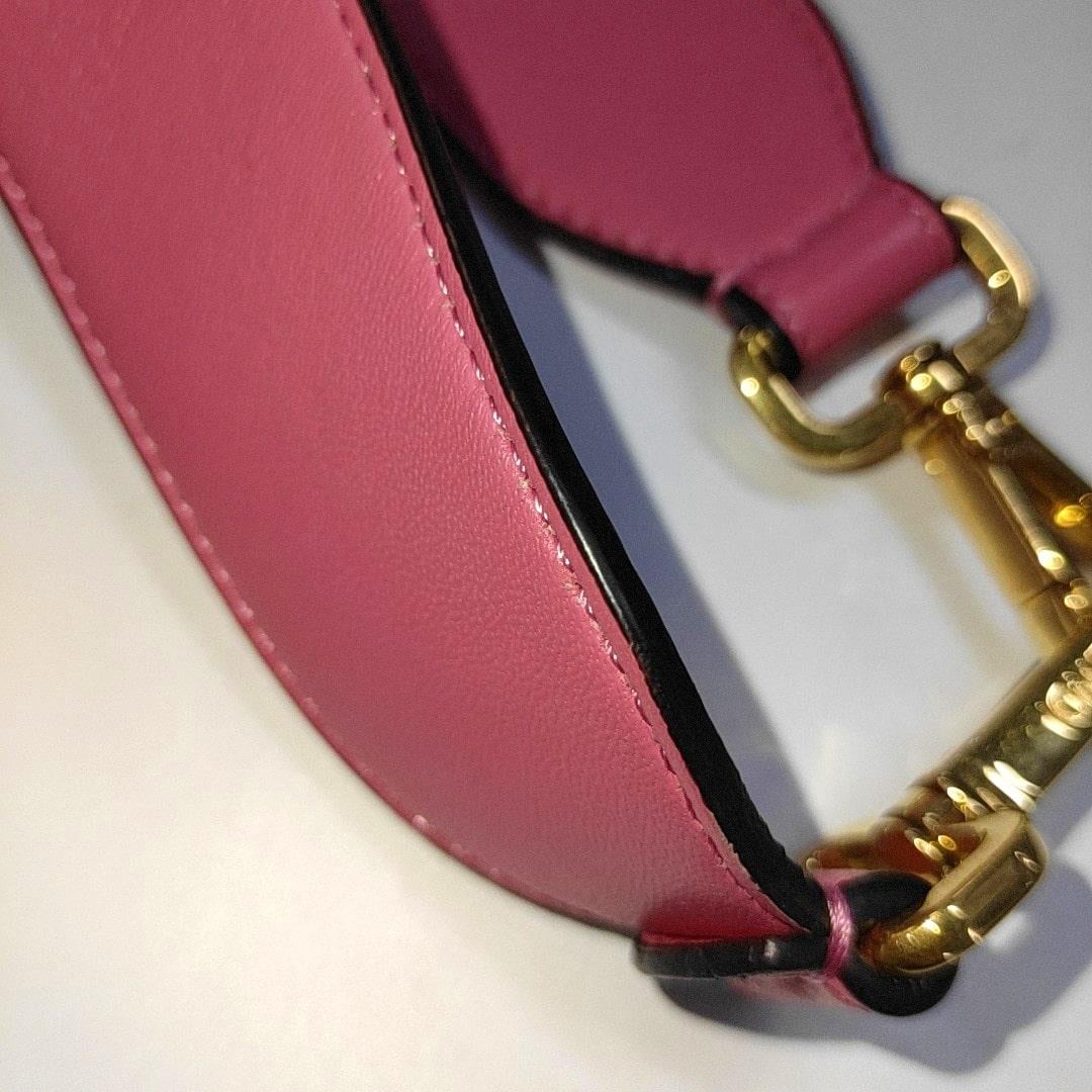 Fendi Baguette Lambskin Leather Crossbody Bag Medium Pink For Sale 9