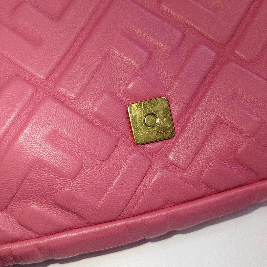 Fendi Baguette Lambskin Leather Crossbody Bag Medium Pink For Sale 4
