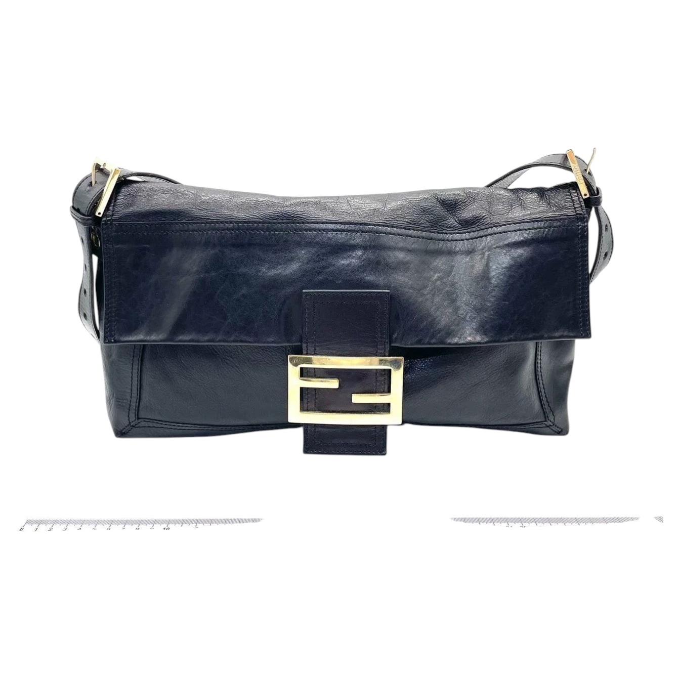 Sac à bandoulière FENDI Baguette Large en cuir de veau noir