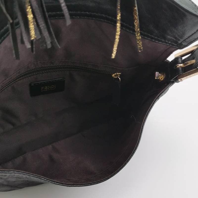 Sac à bandoulière Fendi en cuir baguette avec franges sauvages en vente 1