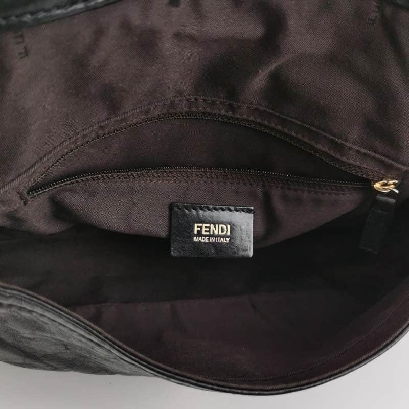 Sac à bandoulière Fendi en cuir baguette avec franges sauvages en vente 4