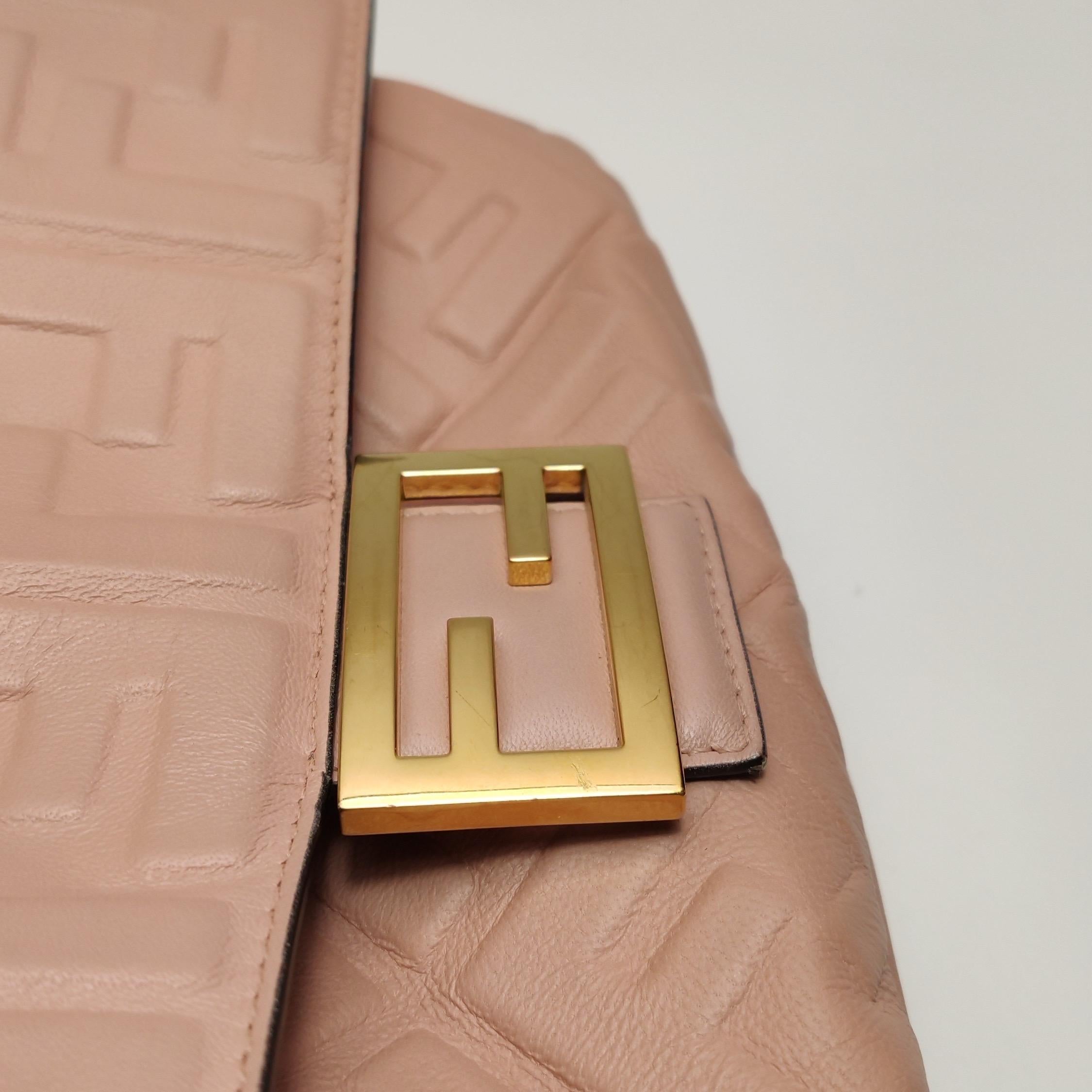 Fendi Baguette Light Pink Medium Lambskin Leather Crossbody Bag Gold Hardware For Sale 6