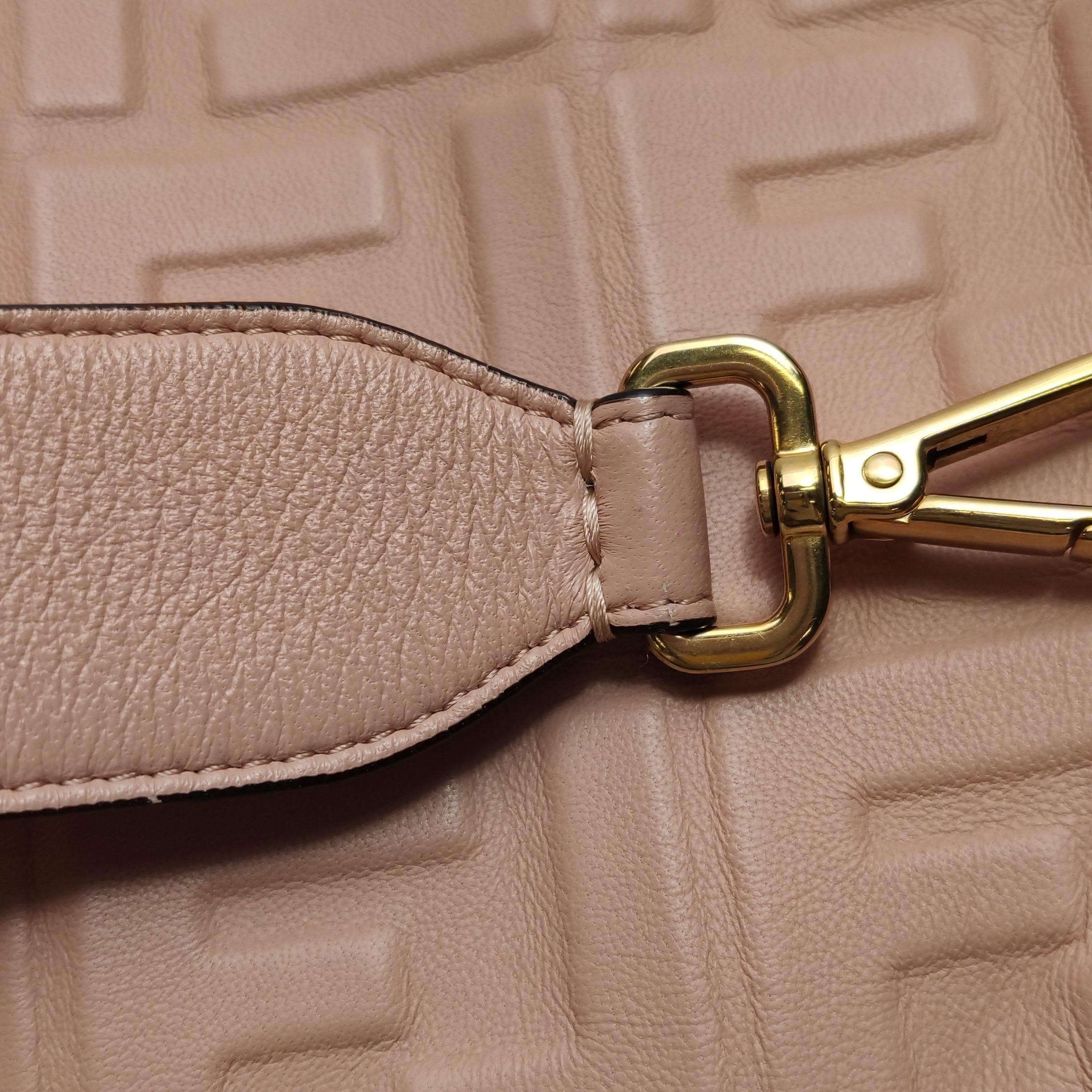 Fendi Baguette Light Pink Medium Lambskin Leather Crossbody Bag Gold Hardware For Sale 7