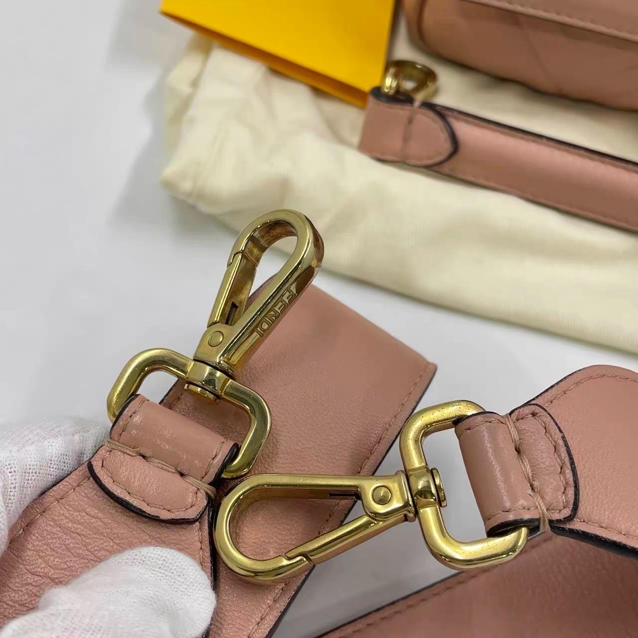 Fendi Baguette Light Pink Medium Lambskin Leather Crossbody Bag Gold Hardware For Sale 13