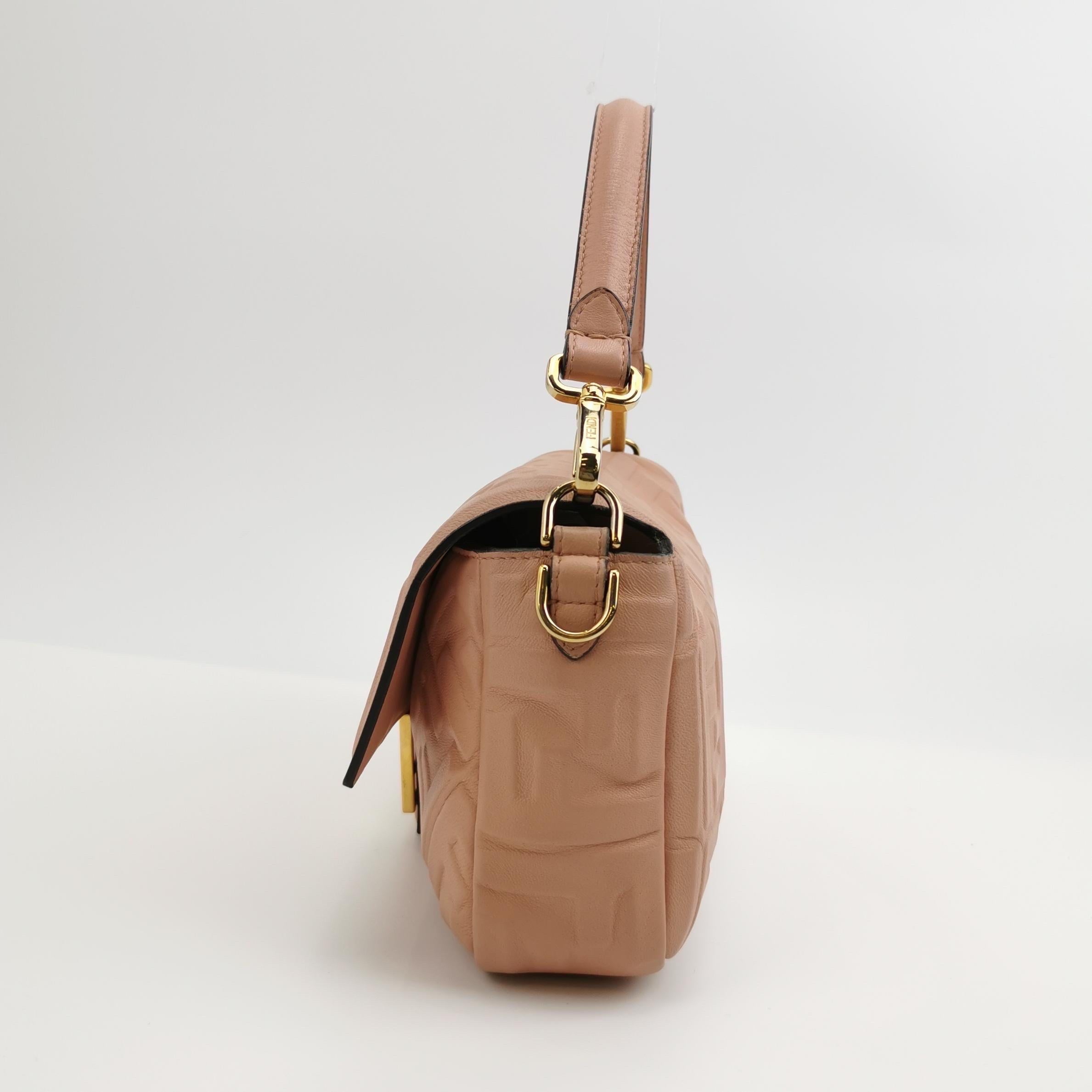 Women's Fendi Baguette Light Pink Medium Lambskin Leather Crossbody Bag Gold Hardware For Sale