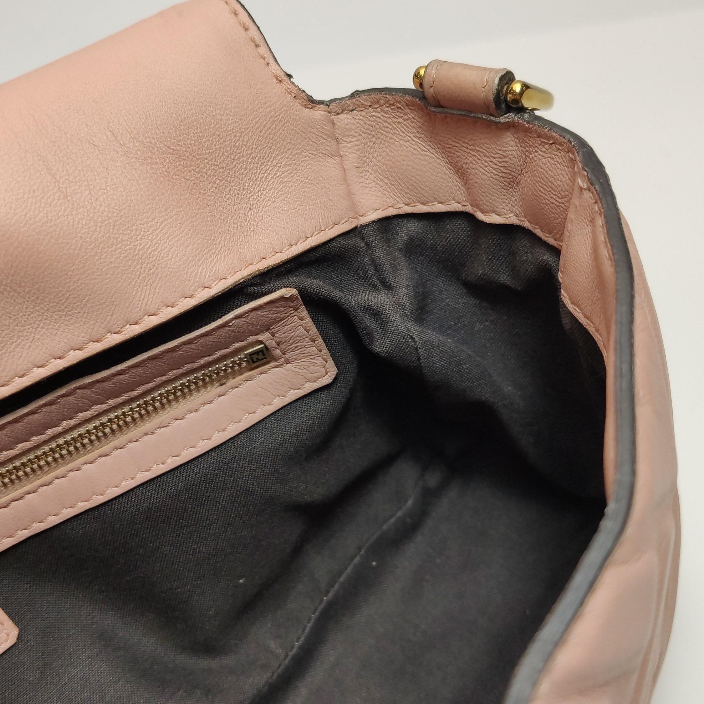 Fendi Baguette Light Pink Medium Lambskin Leather Crossbody Bag Gold Hardware For Sale 2