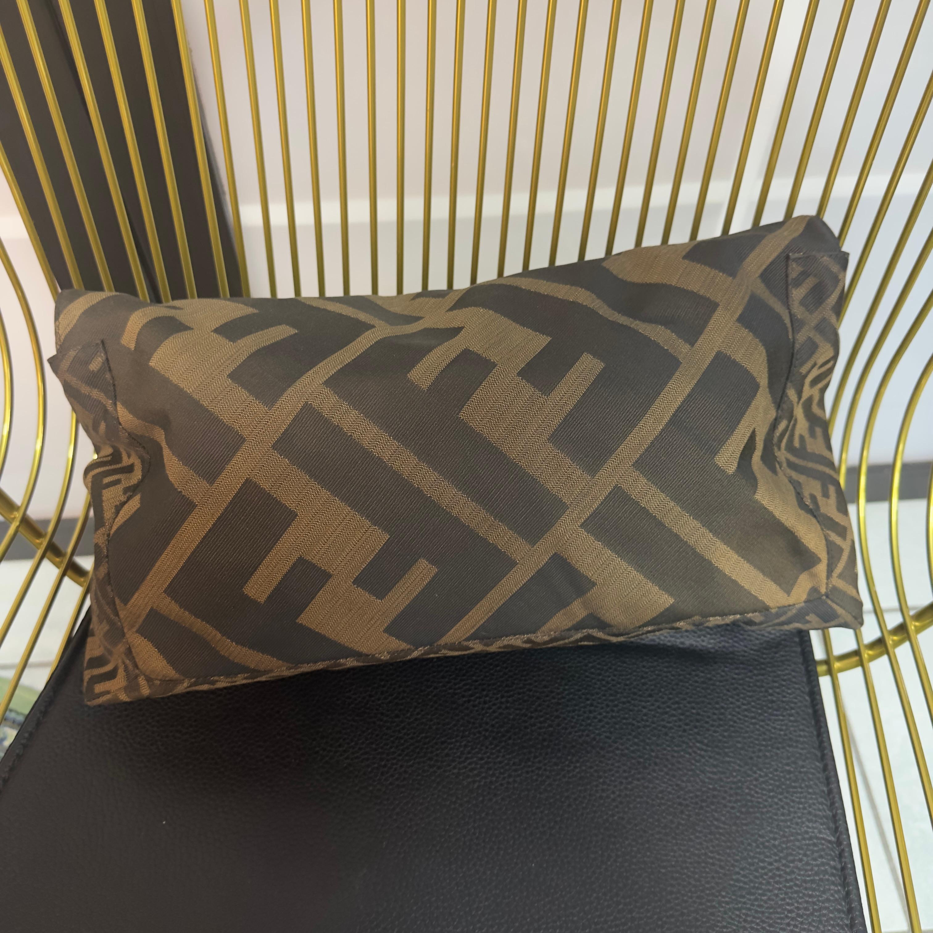 Fendi Baguette limited edition In Excellent Condition In Basaluzzo, IT