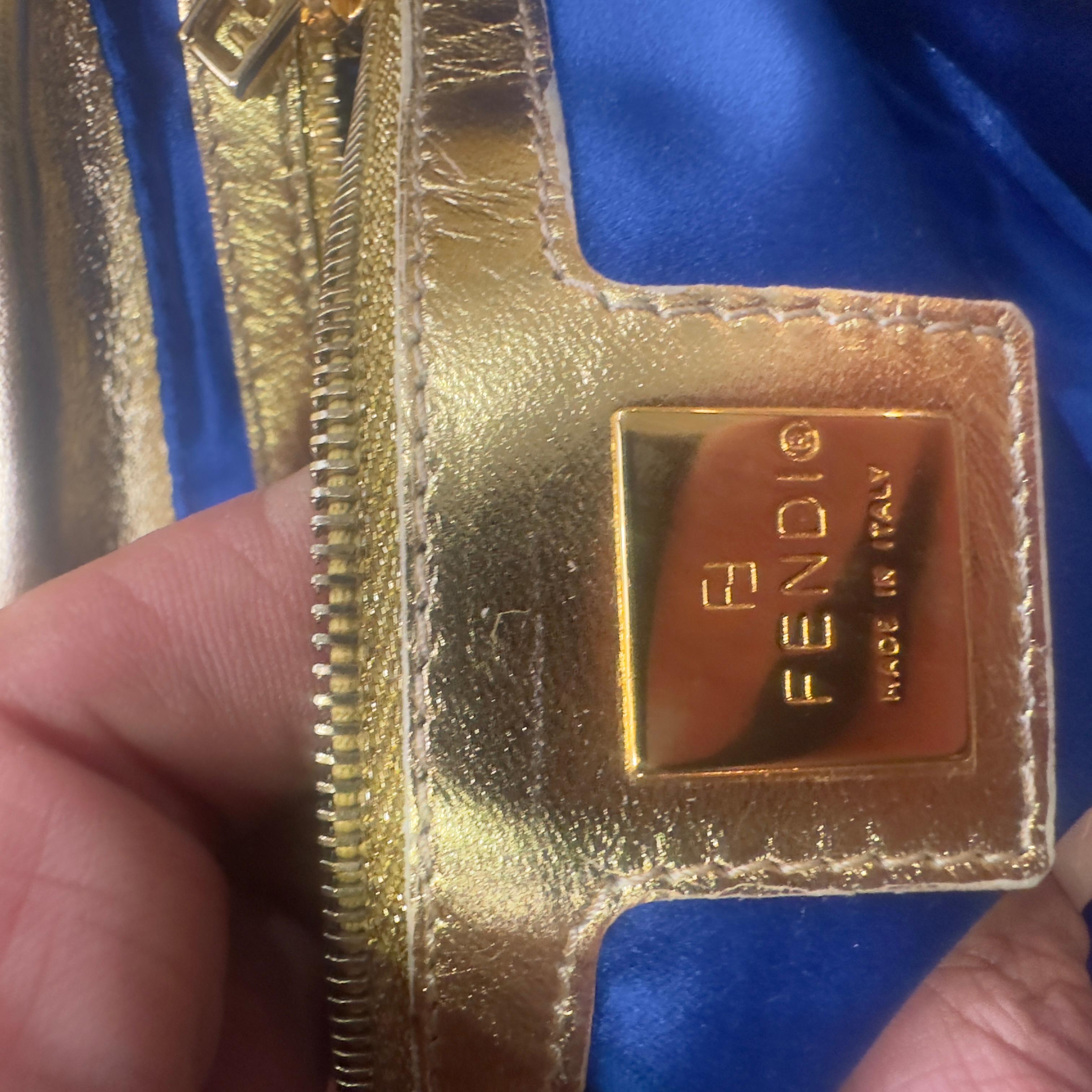 Fendi baguette limited edition pari al nuovo in vendita 9