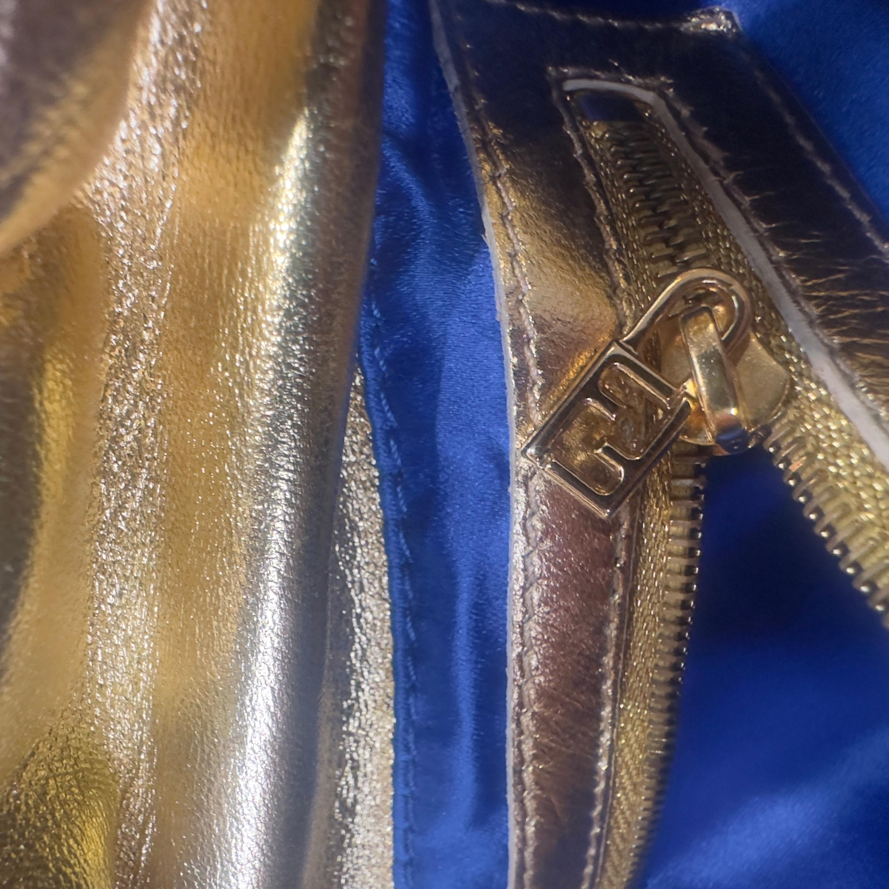 Fendi baguette limited edition pari al nuovo in vendita 10