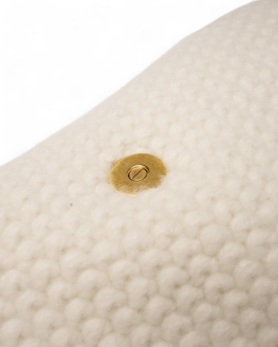 Fendi Baguette Medium Lana Frange Crema en vente 5