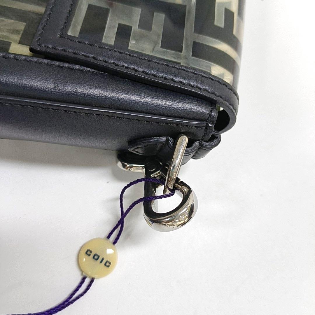 Fendi Baguette Medium Transparent PVC Black Zucca Crossbody Bag im Angebot 6