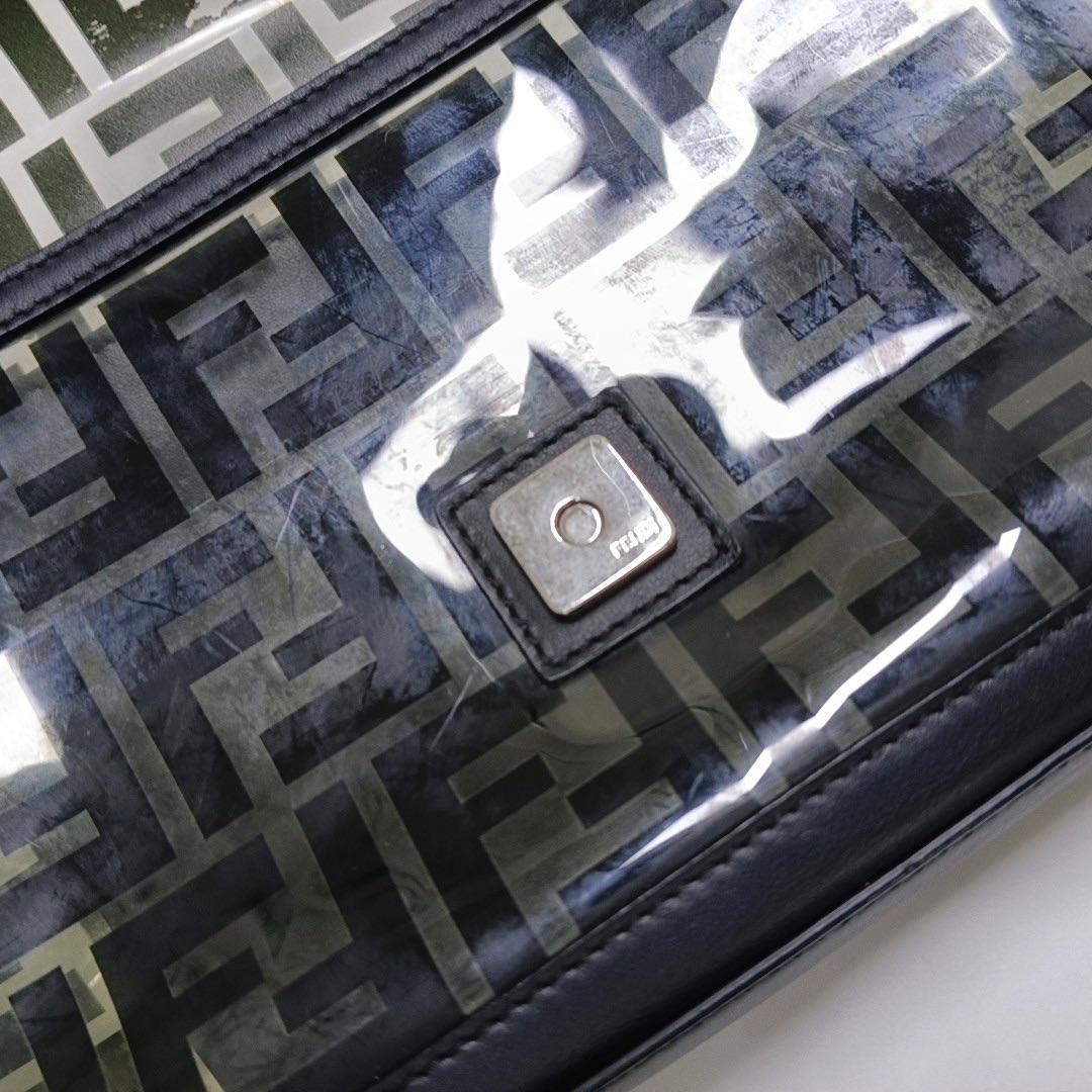 Fendi Baguette Medium Transparent PVC Black Zucca Crossbody Bag im Angebot 3