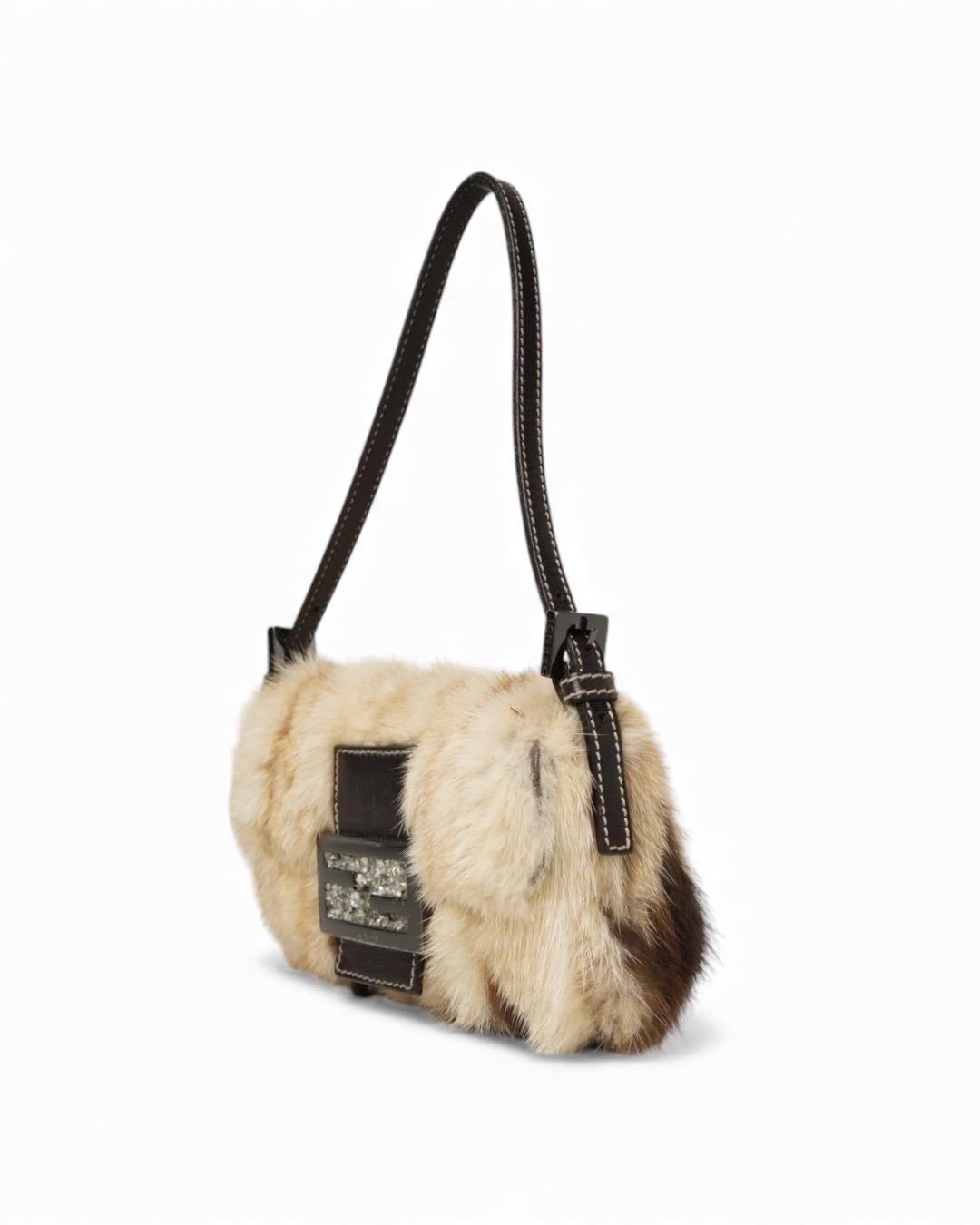 Fendi Baguette Mini  Beige Bon état - En vente à Torre Del Greco, IT