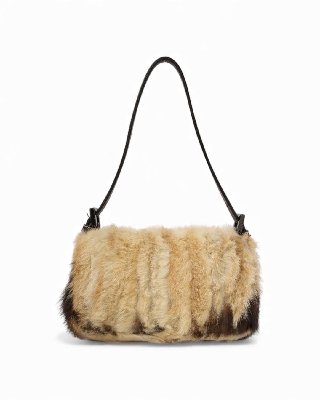 Fendi Baguette Mini  Beige en vente 1