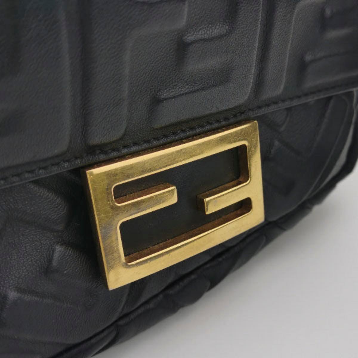 Fendi Baguette Mini Bolso Crossbody de Piel de Napa Negra en venta 5
