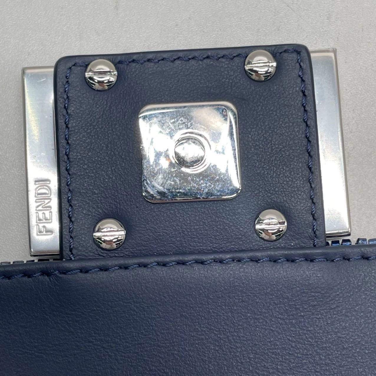Fendi Baguette Mini Navy Sequins Chain Strap Crossbody Bag en vente 10