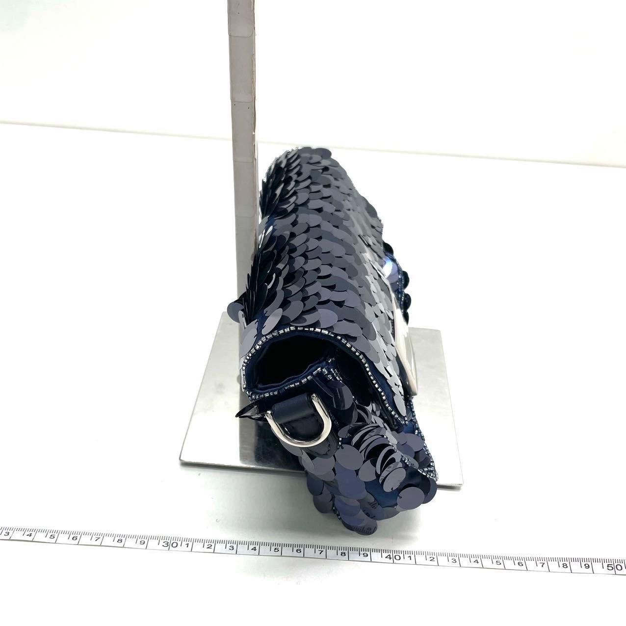 Fendi Baguette Mini Navy Sequins Chain Strap Crossbody Bag Neuf - En vente à AUBERVILLIERS, FR