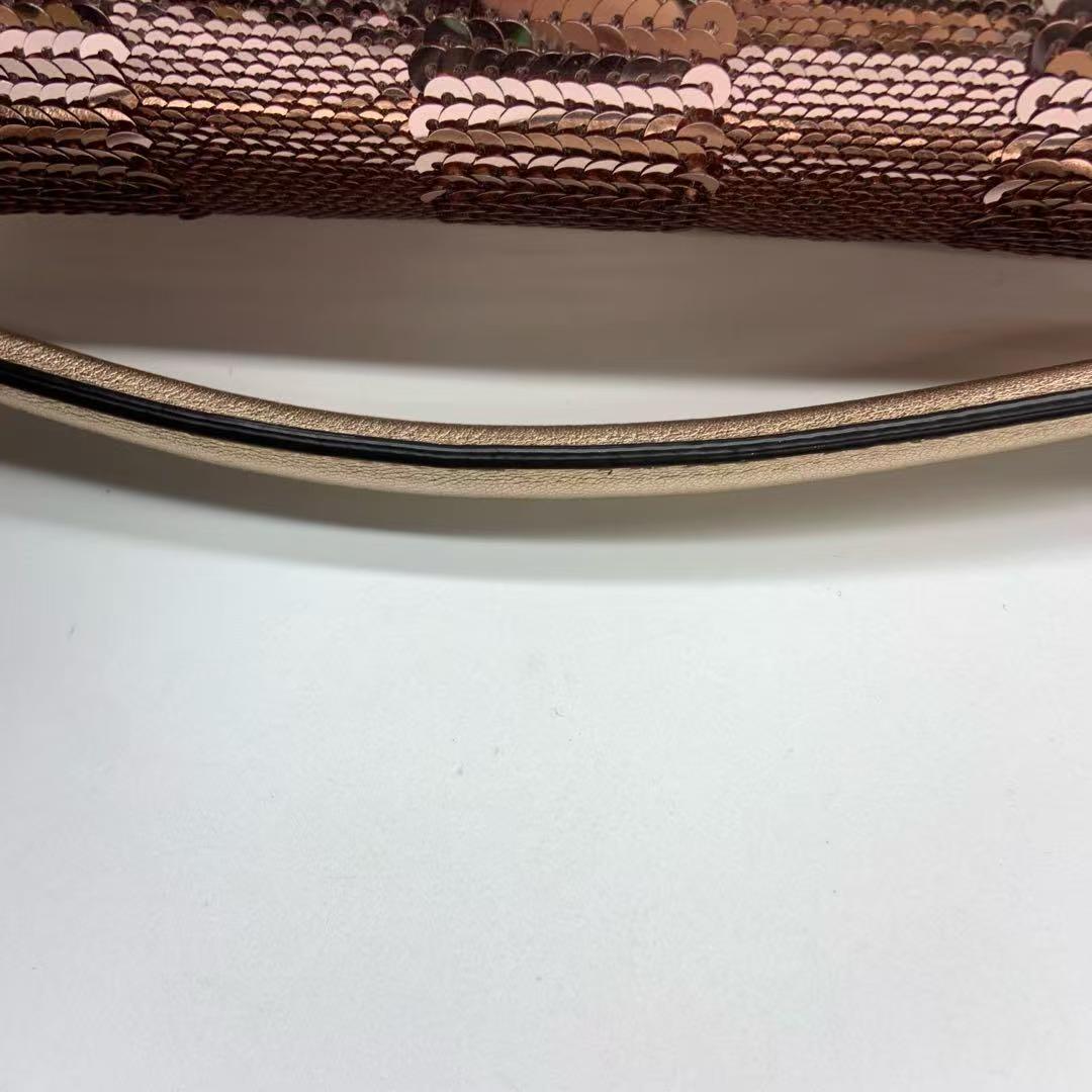 Fendi Baguette Mini Rosa Glitter Paillettes Borsa a tracolla Speciale San Valentino in vendita 8