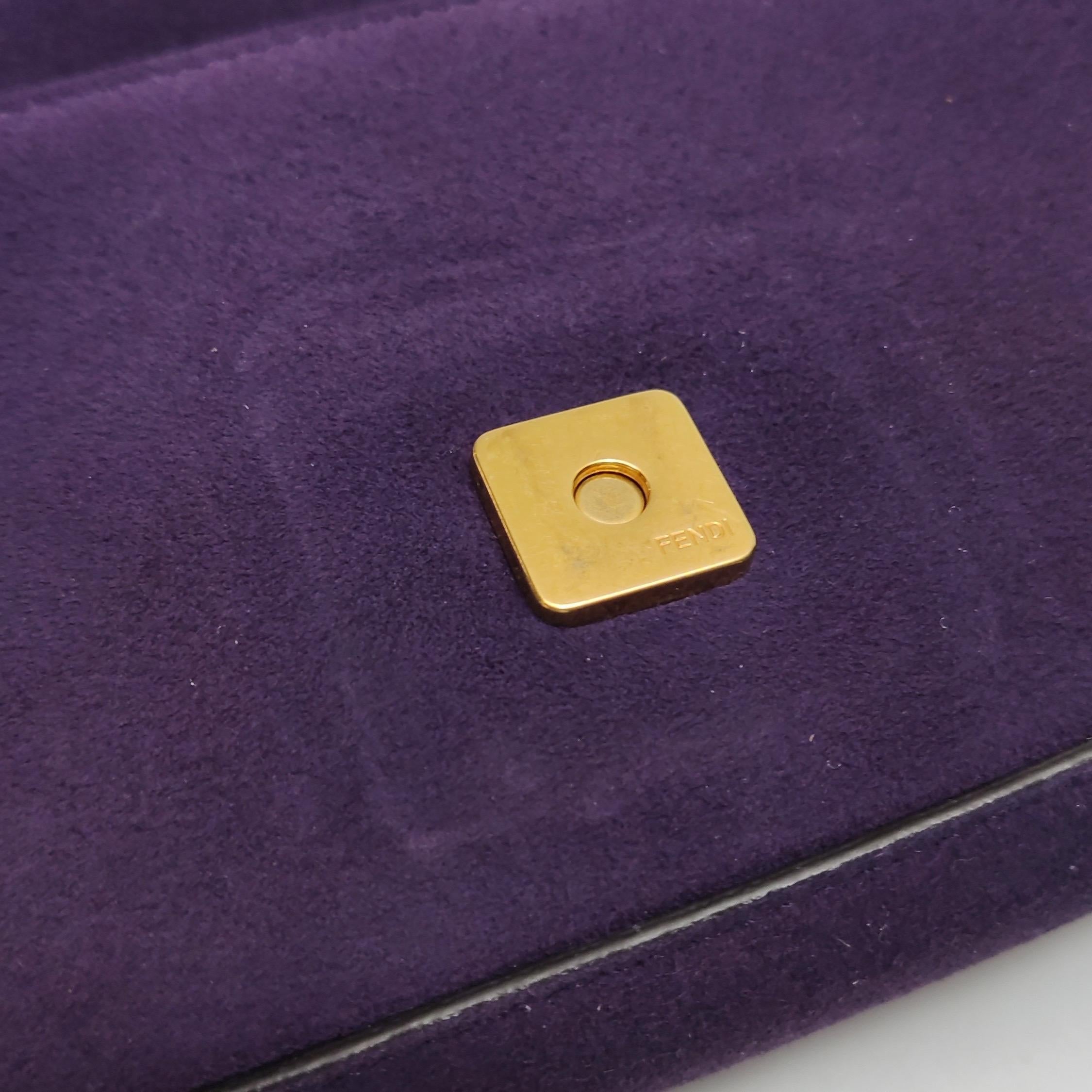 Fendi Baguette Mini Purple Suede Gold Hardware Crossbody Bag en vente 7