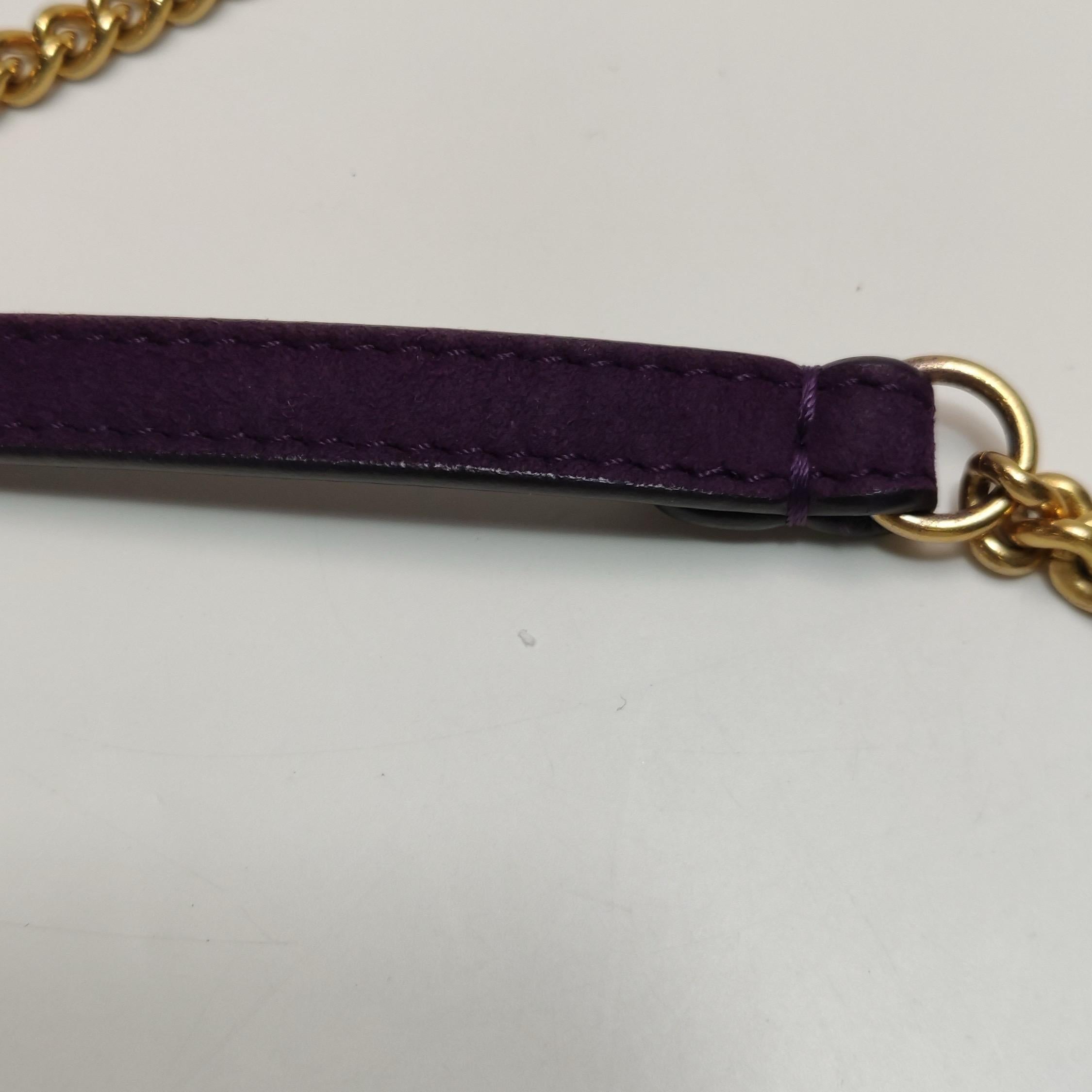 Fendi Baguette Mini Purple Suede Gold Hardware Crossbody Bag en vente 9