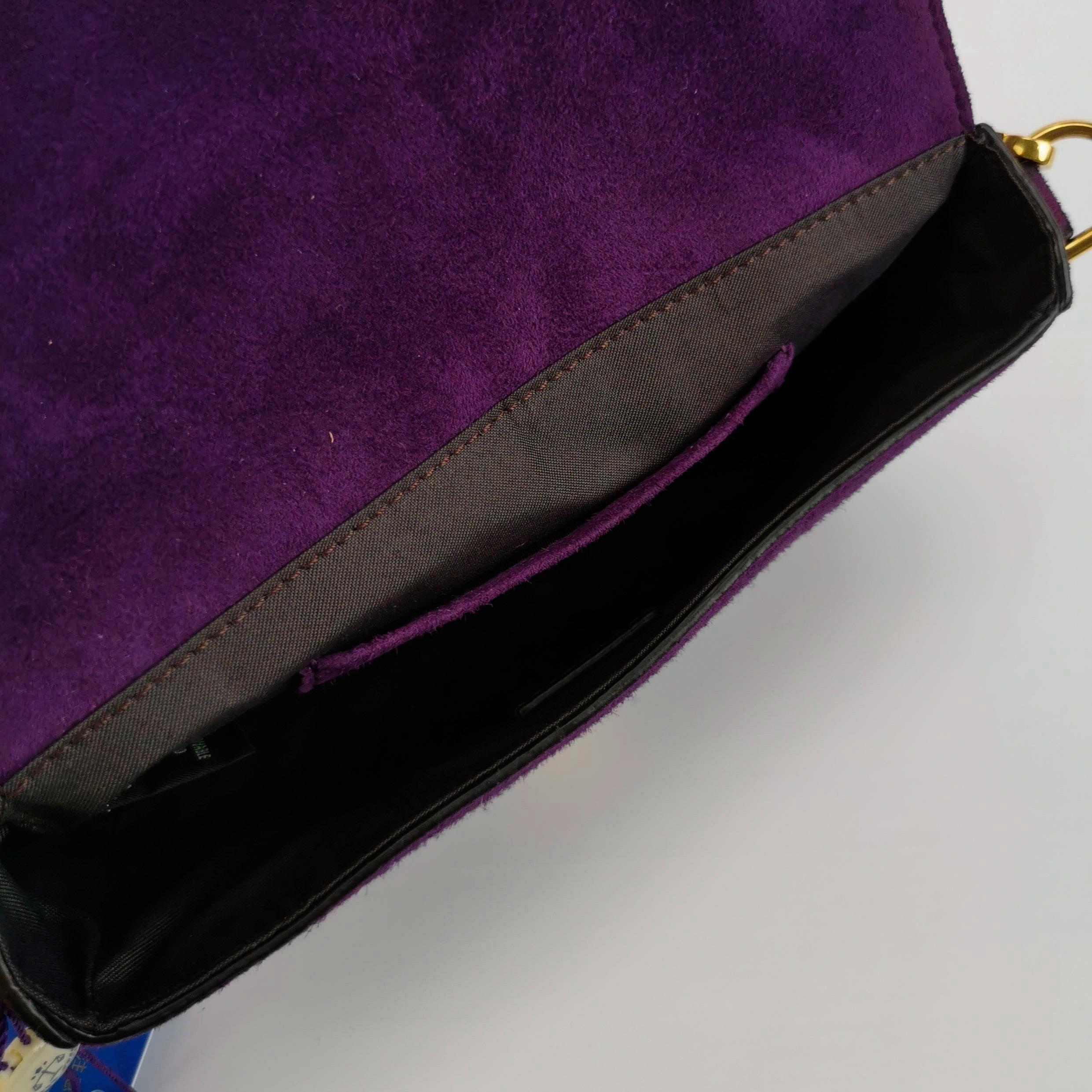 Fendi Baguette Mini Purple Suede Gold Hardware Crossbody Bag Pour femmes en vente