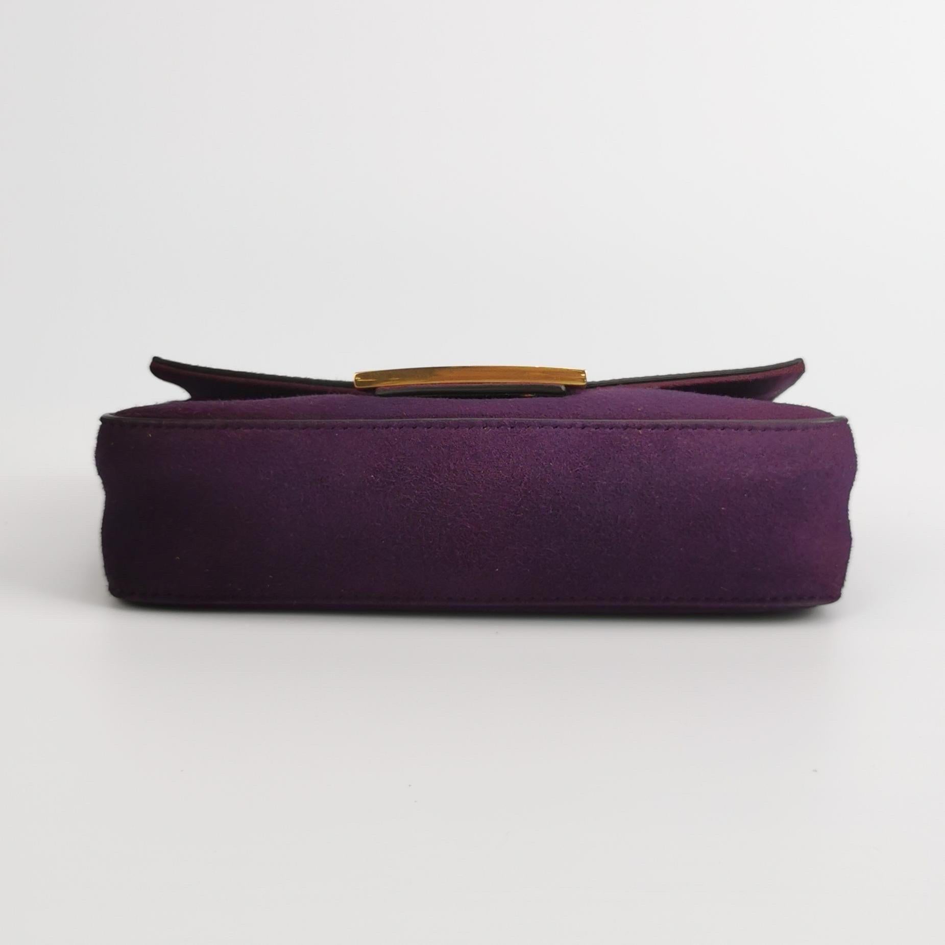 Fendi Baguette Mini Purple Suede Gold Hardware Crossbody Bag en vente 1
