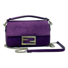 Fendi Baguette Mini lila Wildleder Gold Hardware Crossbody Tasche