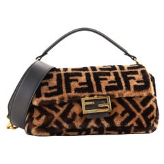 Fendi Sac Baguette NM Zucca en peau de mouton de taille moyenne