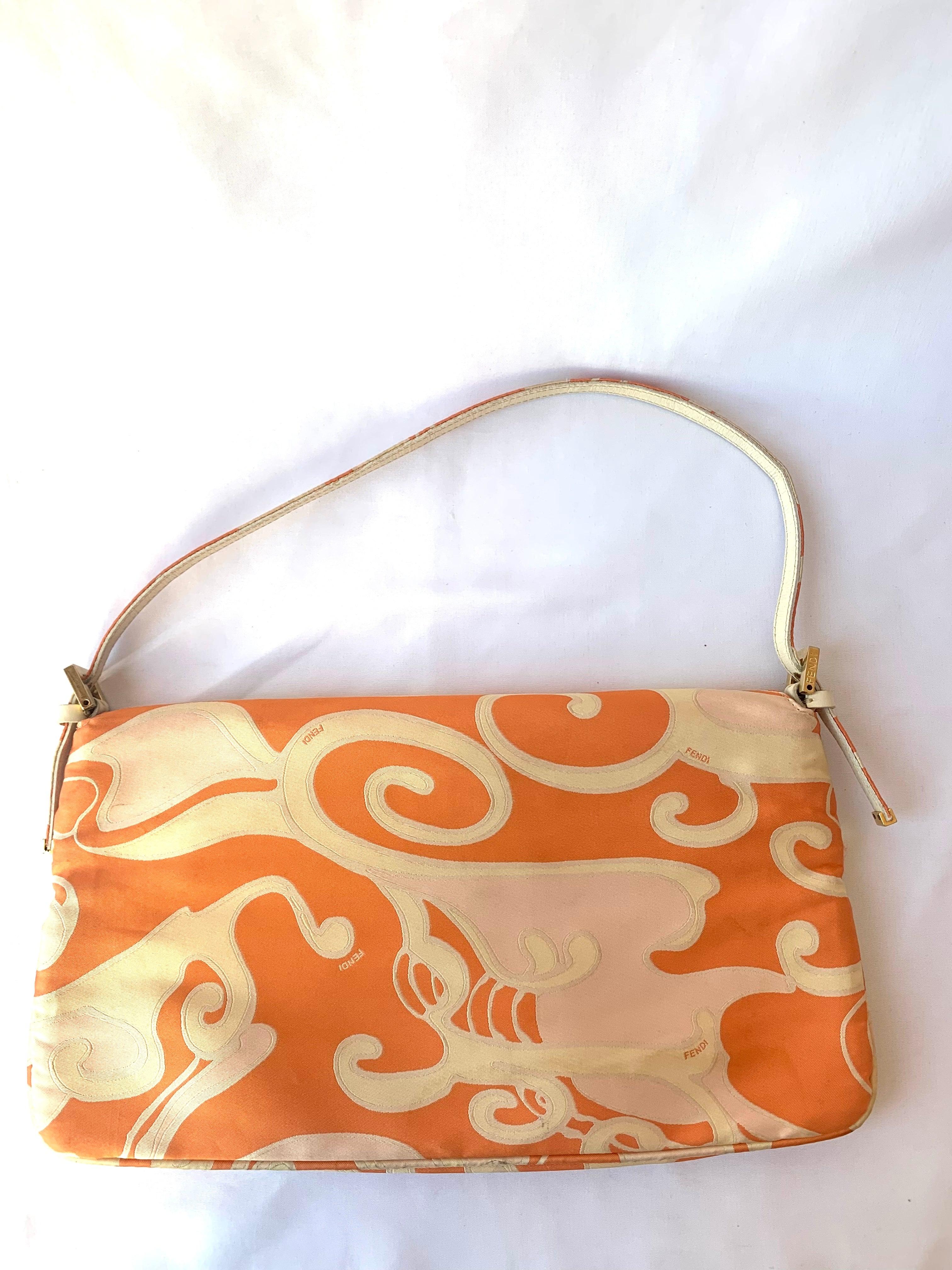 FENDI Baguette Orange Multicolor Silk with Psychedelic prints In Good Condition In AUBERVILLIERS, FR