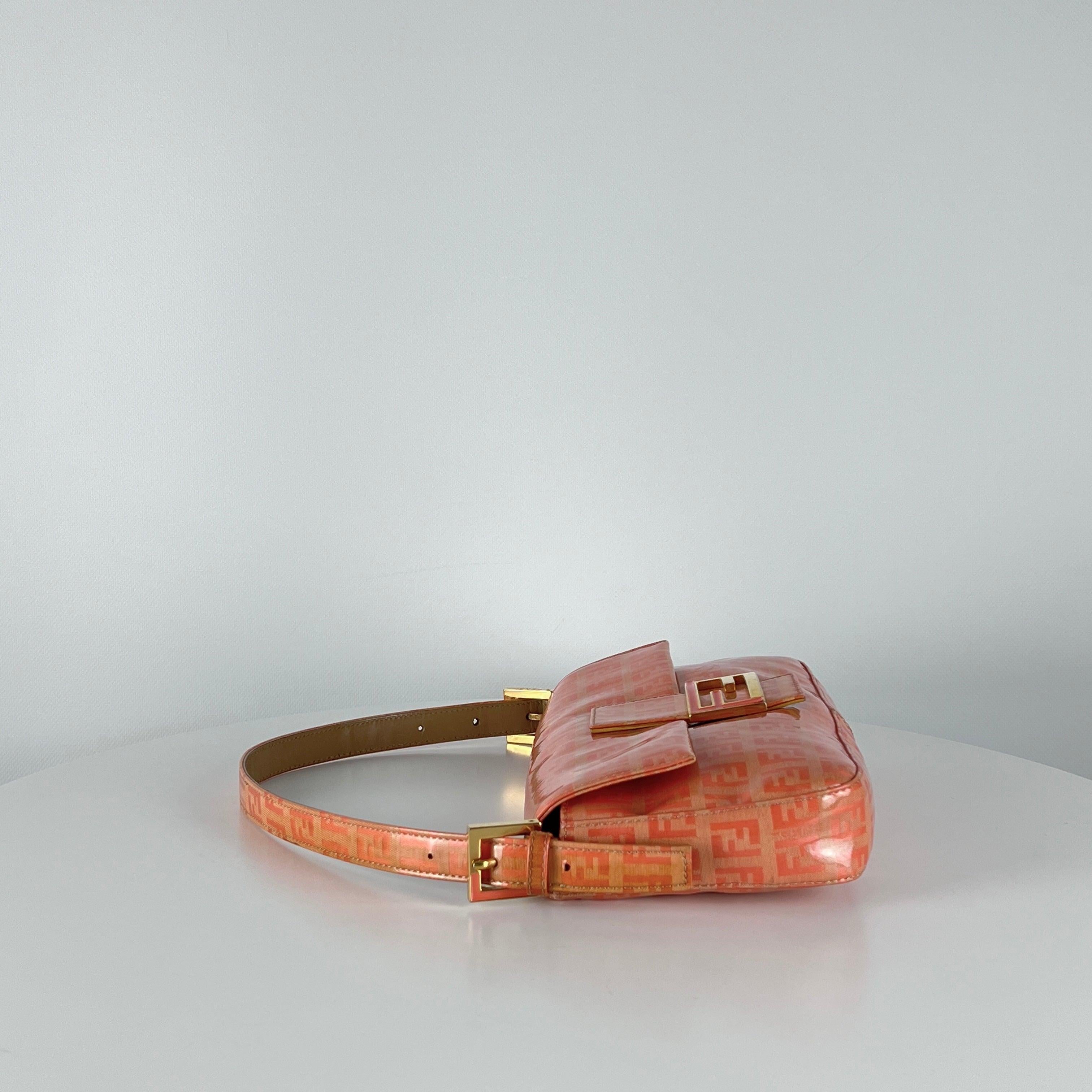 Fendi Baguette Orange Zucca Vinyl Shoulder Bag en vente 3