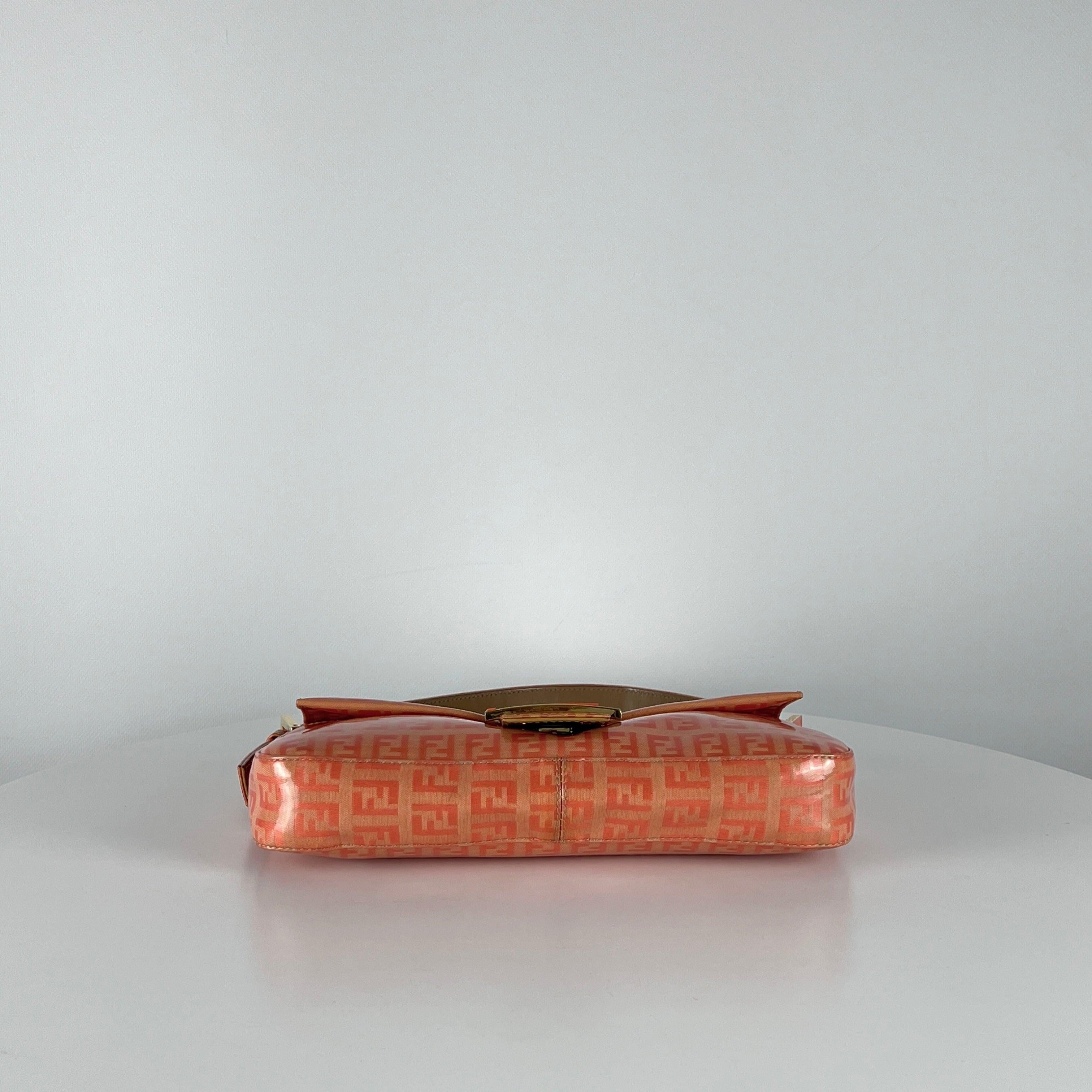 Fendi Baguette Orange Zucca Vinyl Shoulder Bag en vente 5