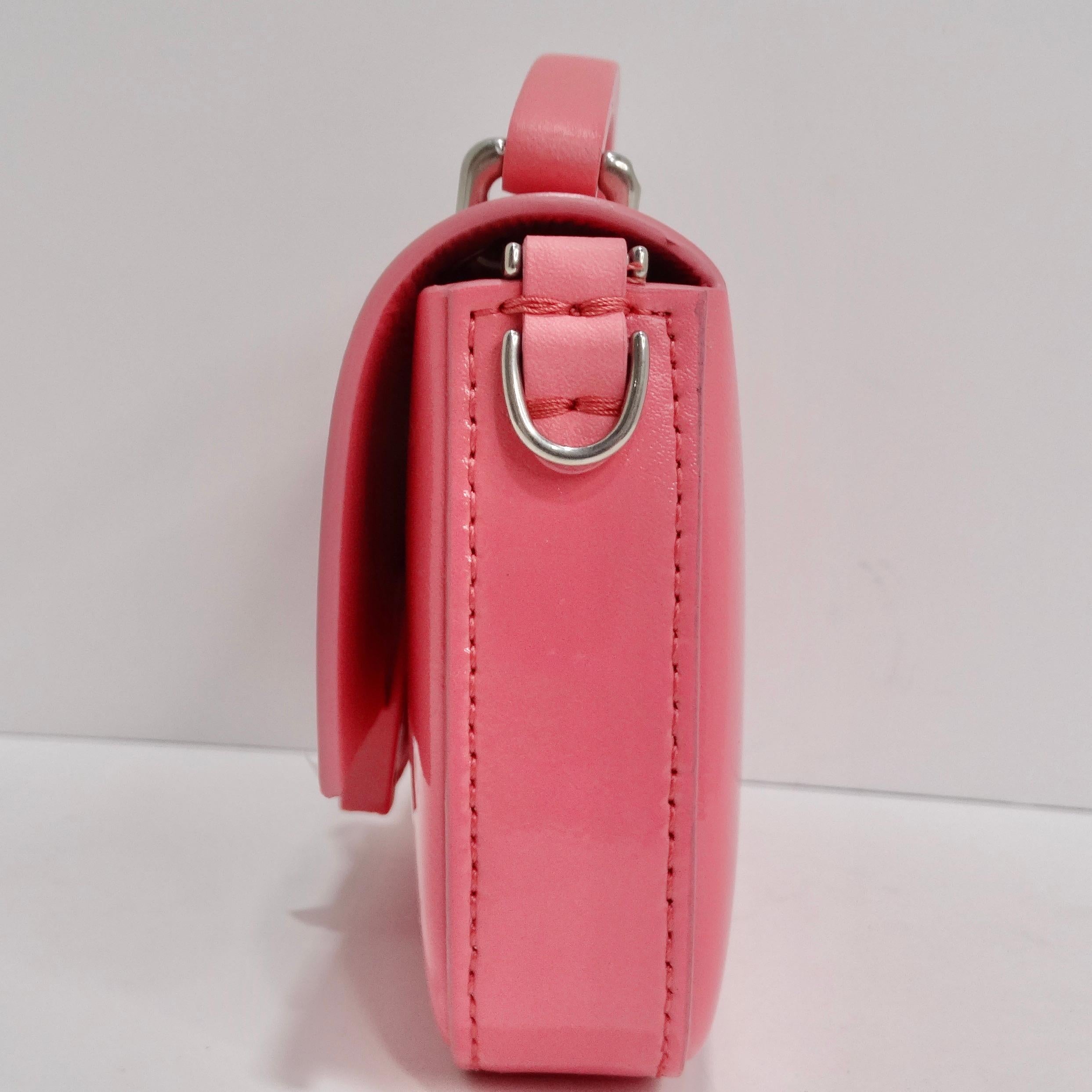 Fendi Baguette Phone Pouch Pink In Excellent Condition For Sale In Scottsdale, AZ