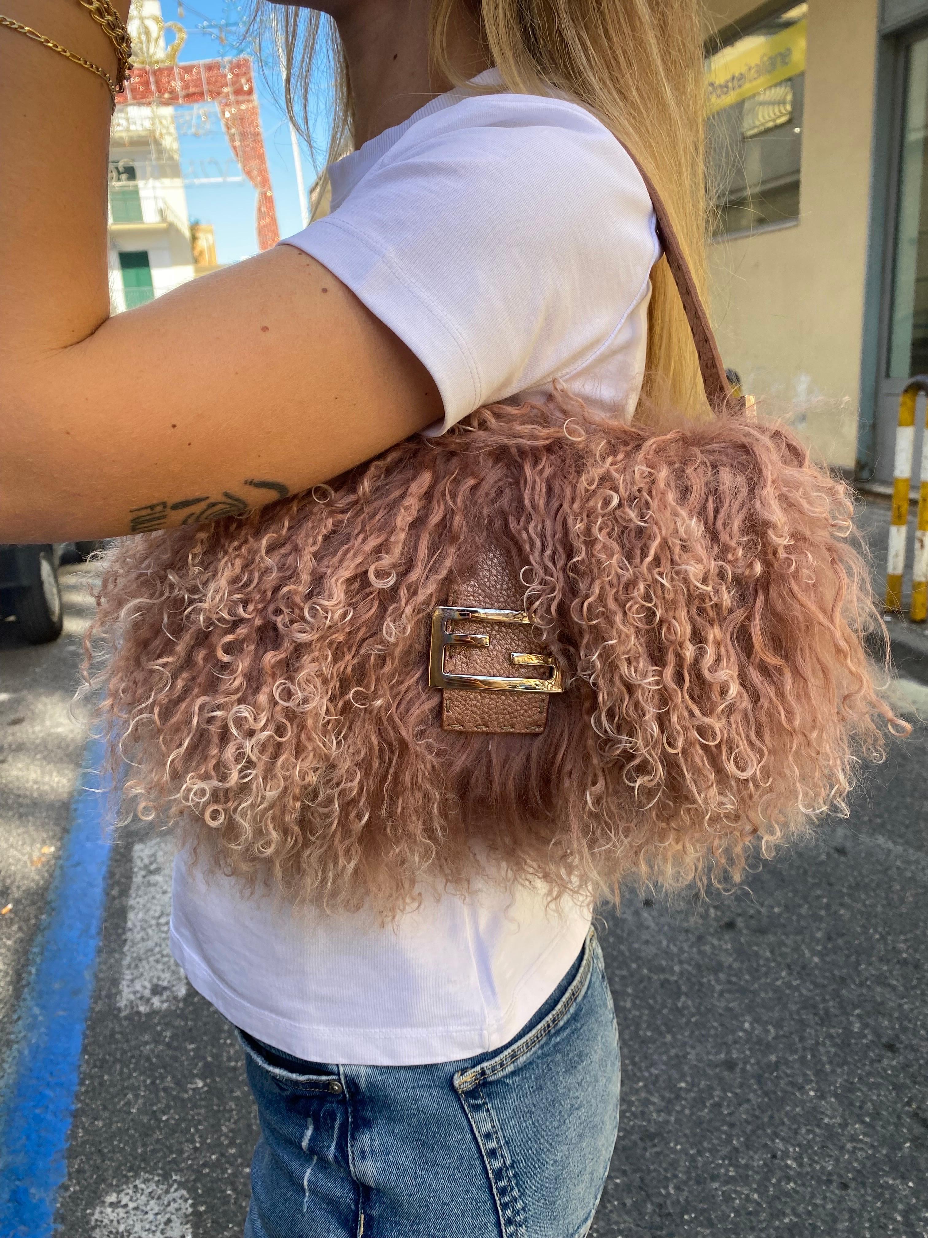 Fendi Baguette Pink Fur Limited Edition 6