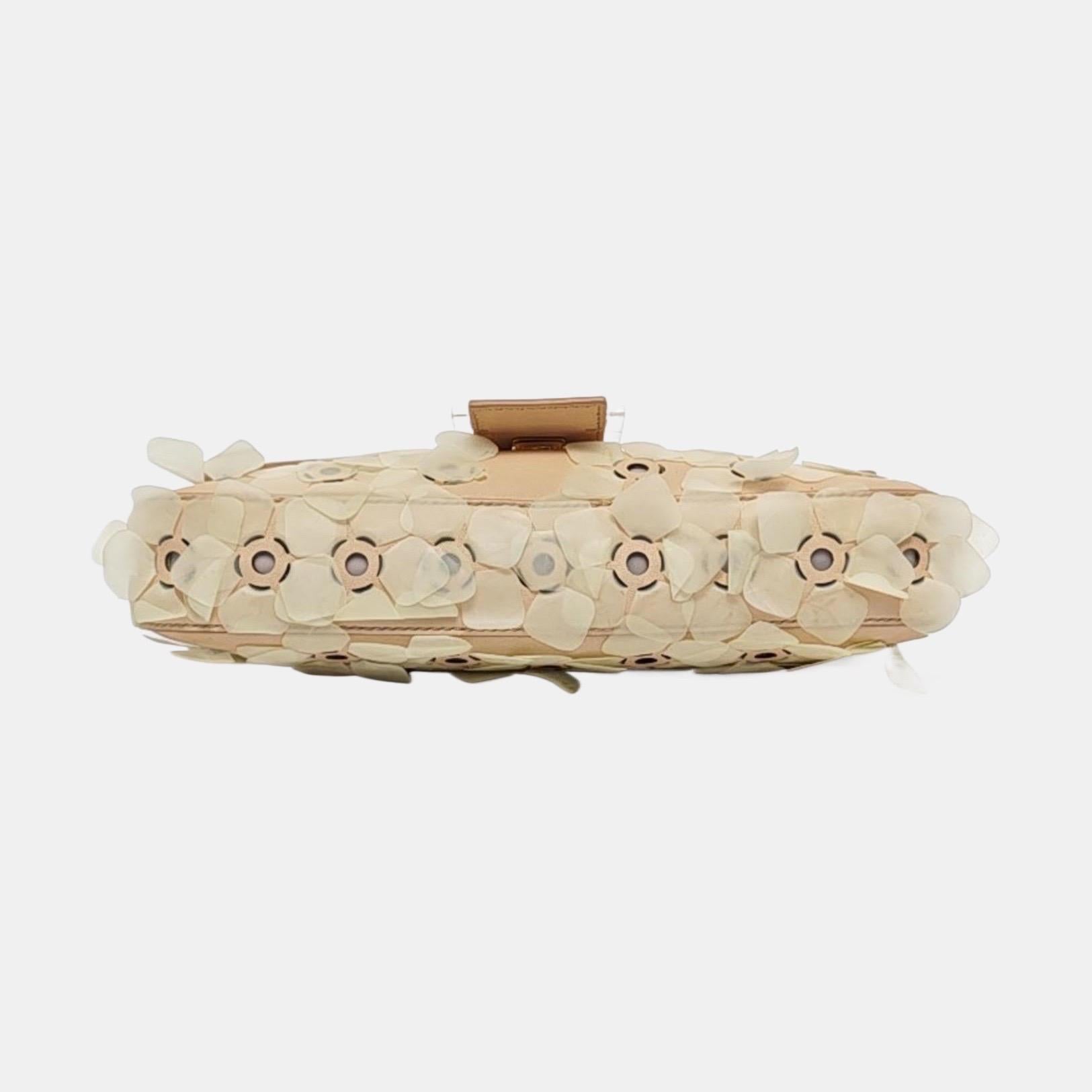 Fendi Baguette en cuir rose avec fleurs Boucle transparente Bon état - En vente à AUBERVILLIERS, FR