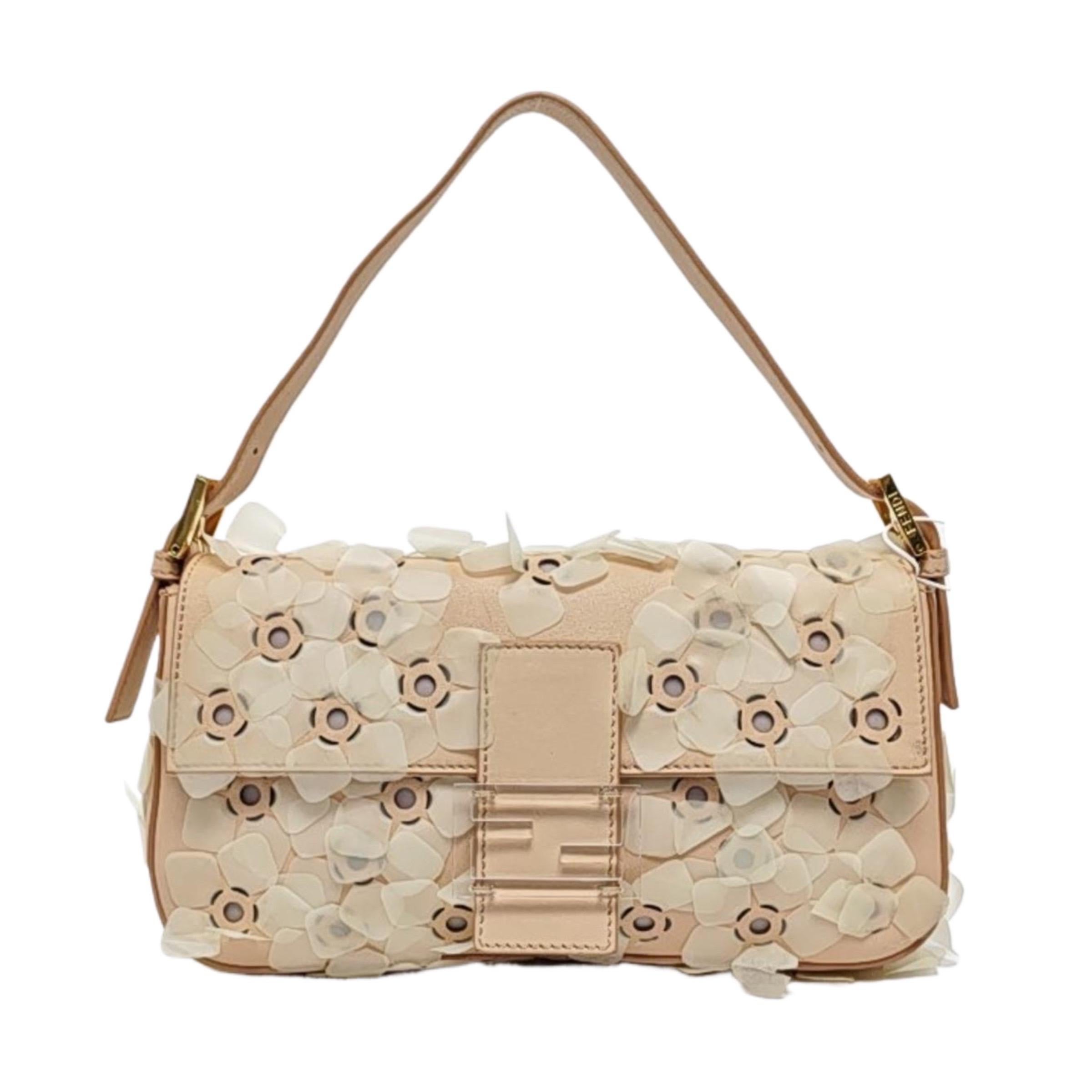 Fendi Baguette en cuir rose avec fleurs Boucle transparente en vente