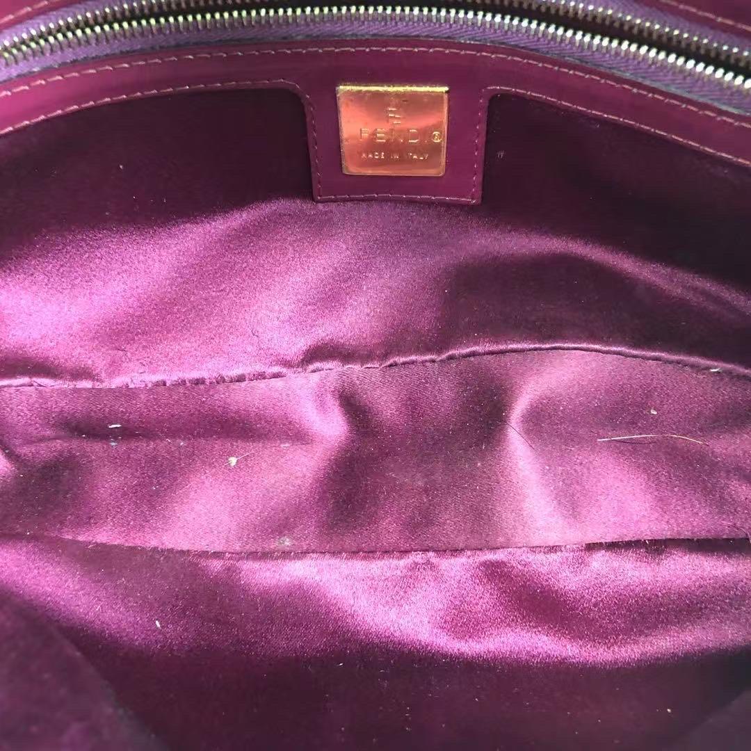 Fendi Baguette - Borsa a tracolla in vernice rosa a strisce con hardware dorato in vendita 3