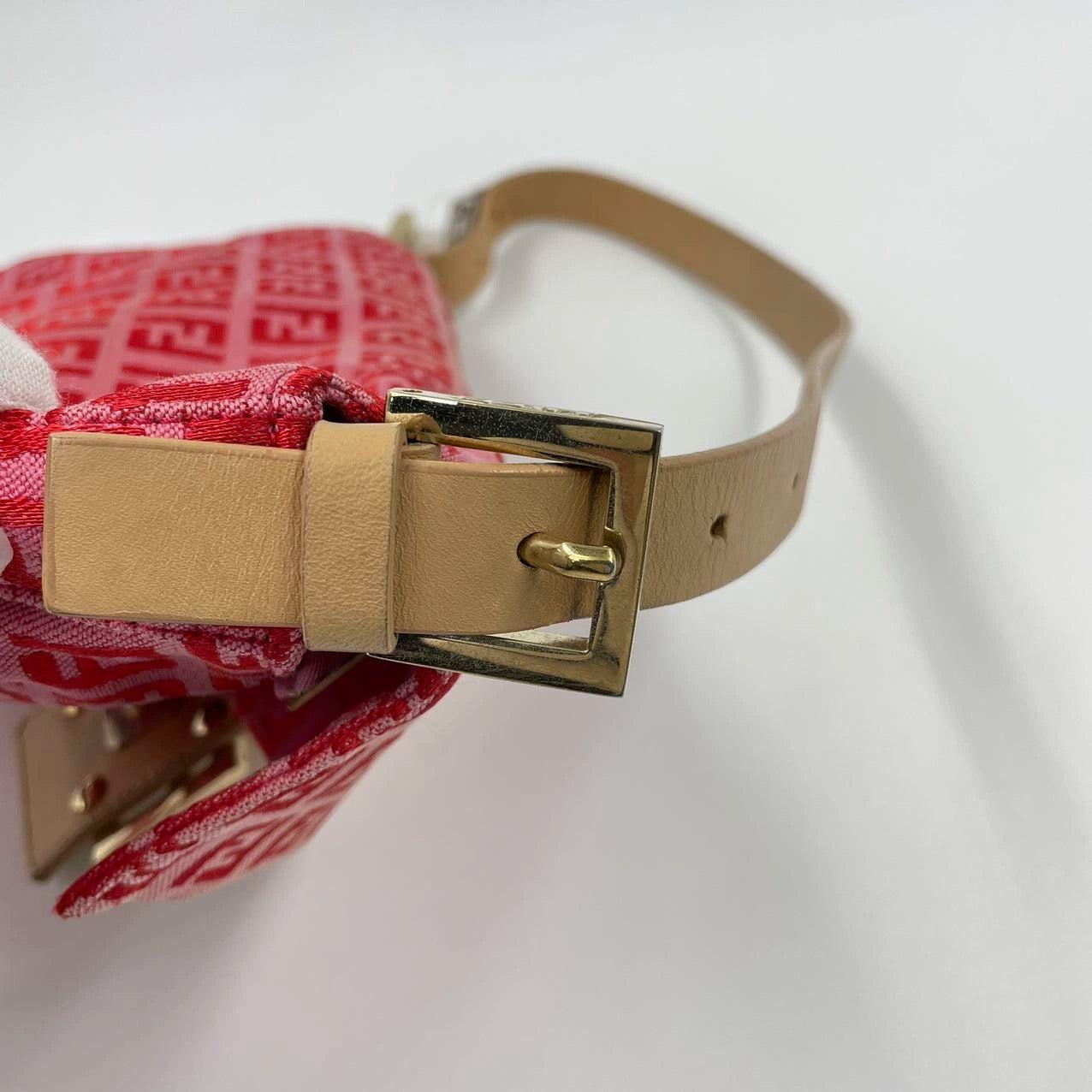 Fendi Baguette Pink Zucchino Monogram Shoulder Bag For Sale 9