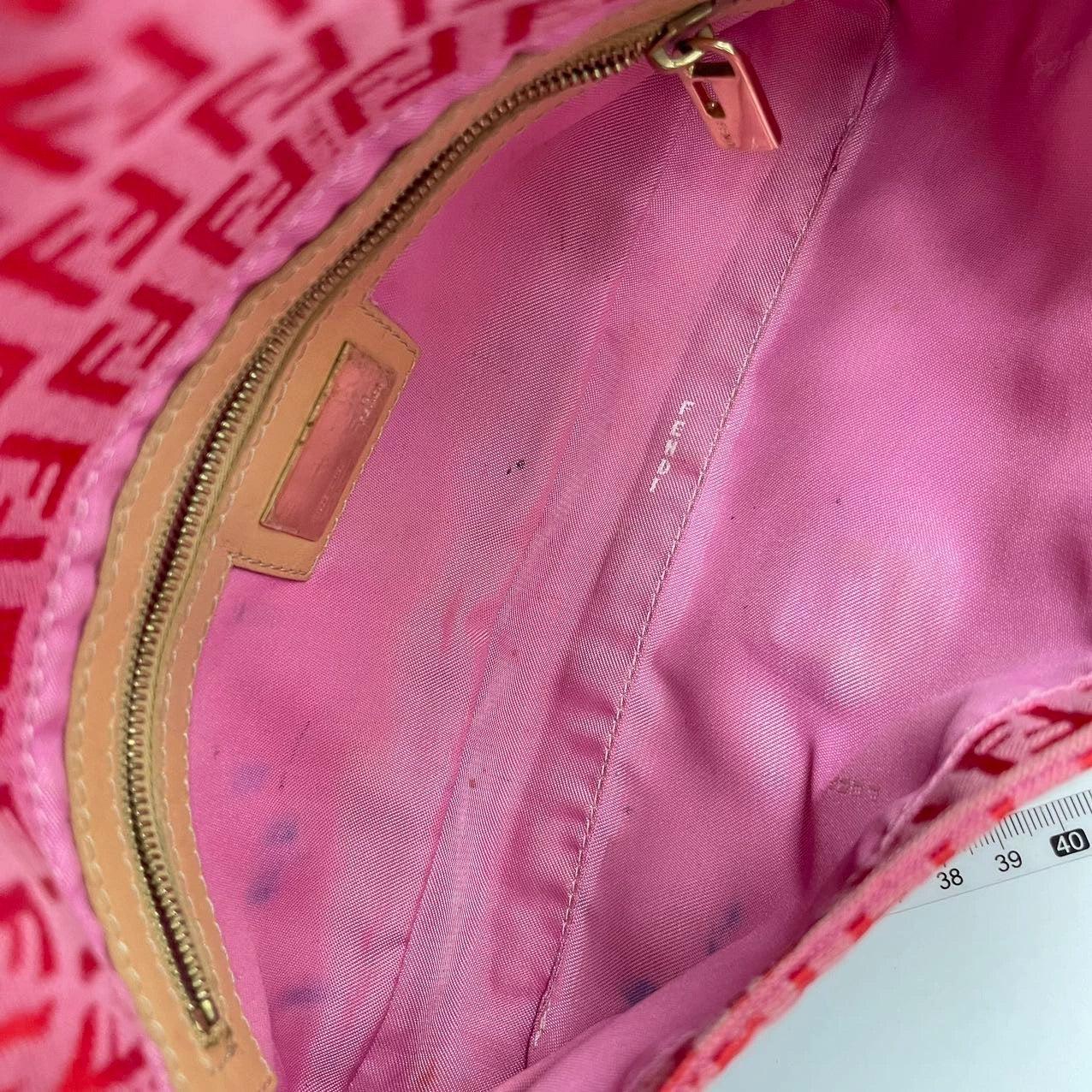Fendi Baguette Pink Zucchino Monogram Shoulder Bag For Sale 3