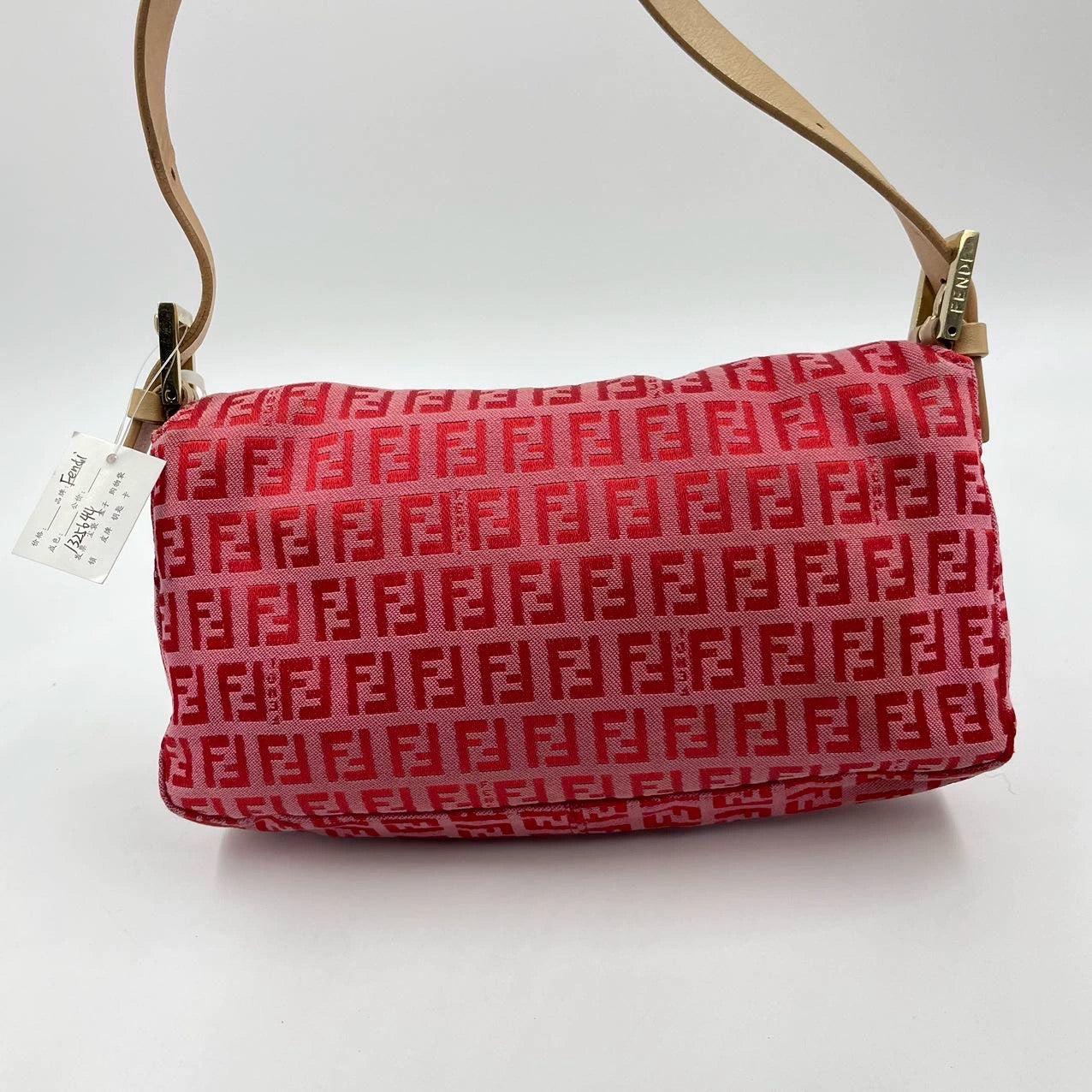 Fendi Baguette Pink Zucchino Monogram Shoulder Bag For Sale 4