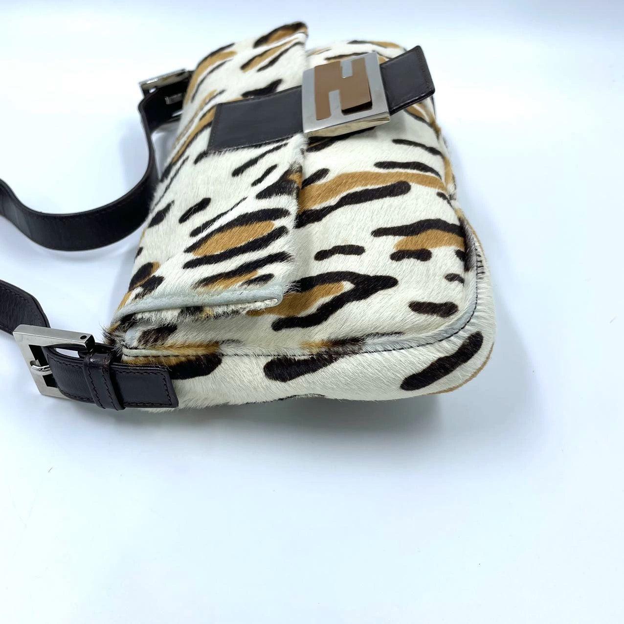 Fendi Baguette Pony hair in leopard print Brown For Sale 2